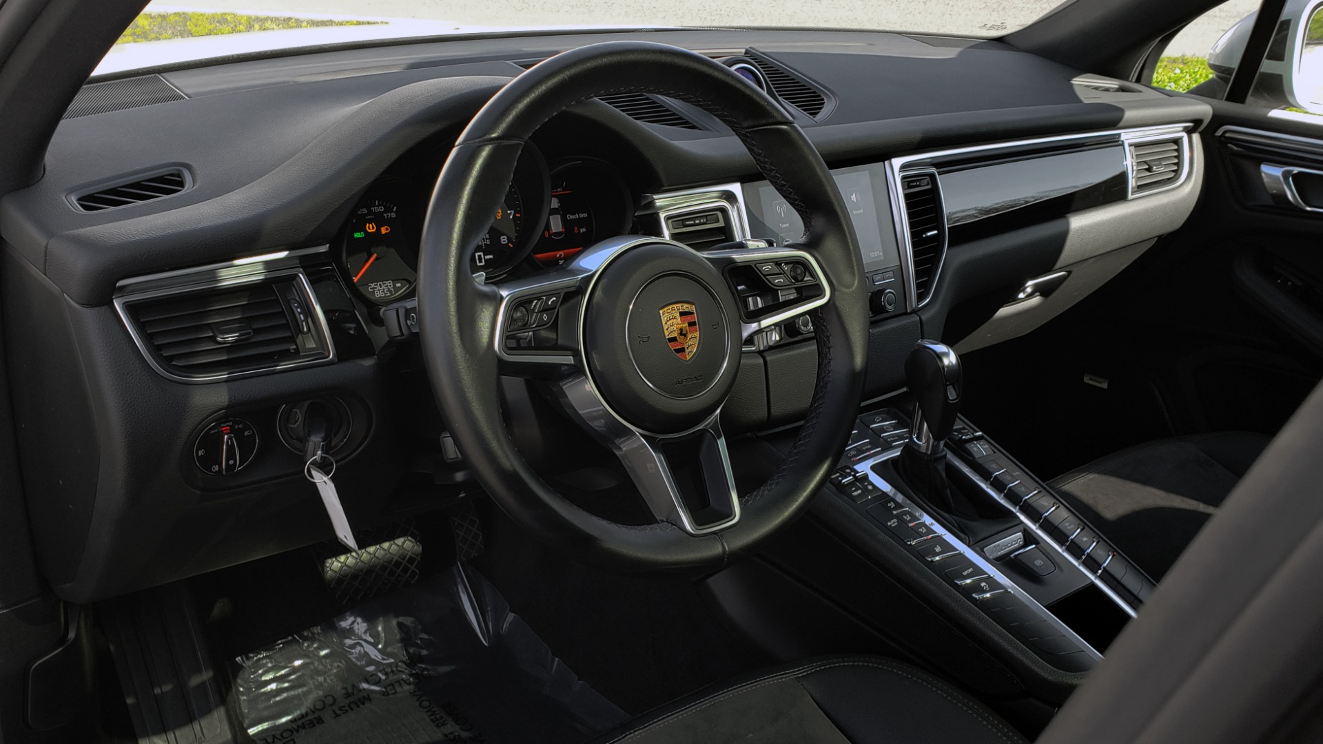 Used 2018 Porsche MACAN AWD / PDK / NAV / PANO-ROOF / BOSE / REARVIEW / LCA for sale Sold at Formula Imports in Charlotte NC 28227 36