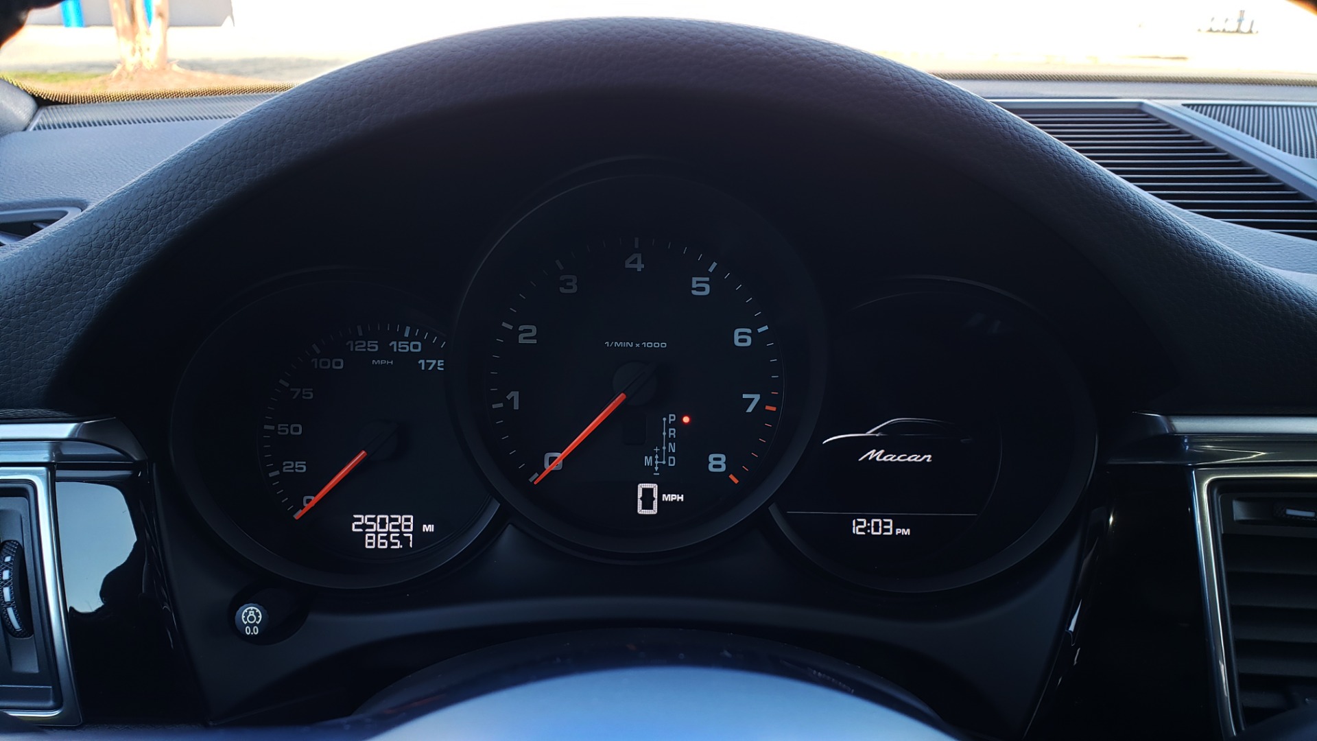 Used 2018 Porsche MACAN AWD / PDK / NAV / PANO-ROOF / BOSE / REARVIEW / LCA for sale Sold at Formula Imports in Charlotte NC 28227 41