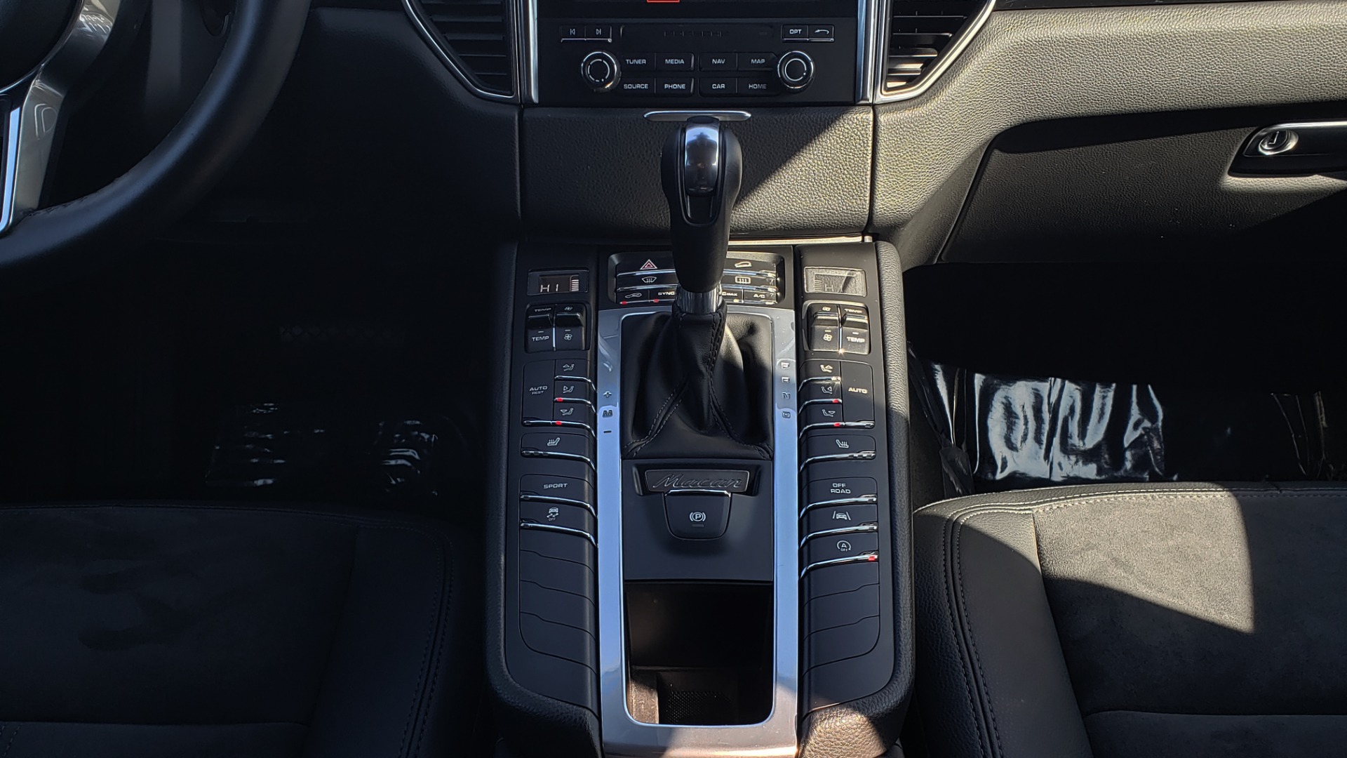 Used 2018 Porsche MACAN AWD / PDK / NAV / PANO-ROOF / BOSE / REARVIEW / LCA for sale Sold at Formula Imports in Charlotte NC 28227 81