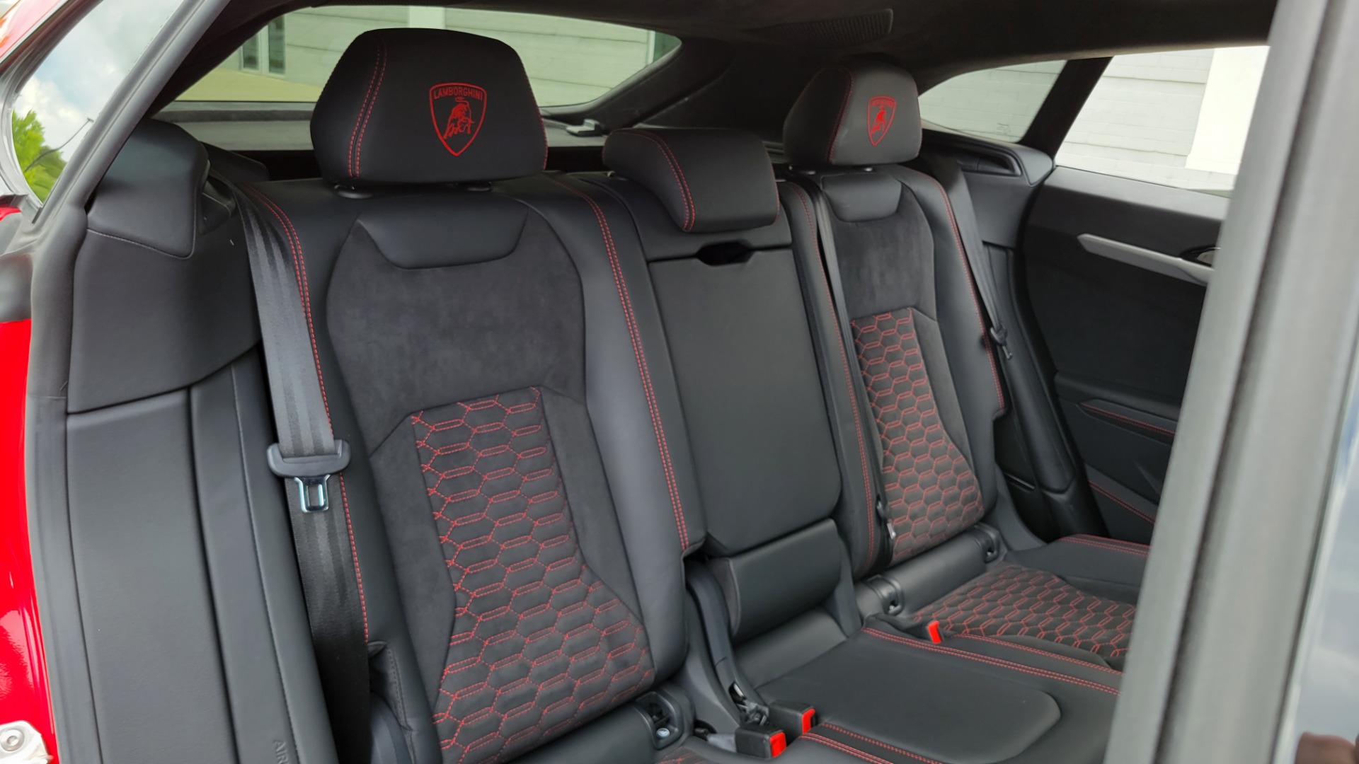 Used 2019 Lamborghini URUS 4.0L V8 / AUTO / AWD / NAV / SUNROOF / LEATHER / REARVIEW for sale Sold at Formula Imports in Charlotte NC 28227 113
