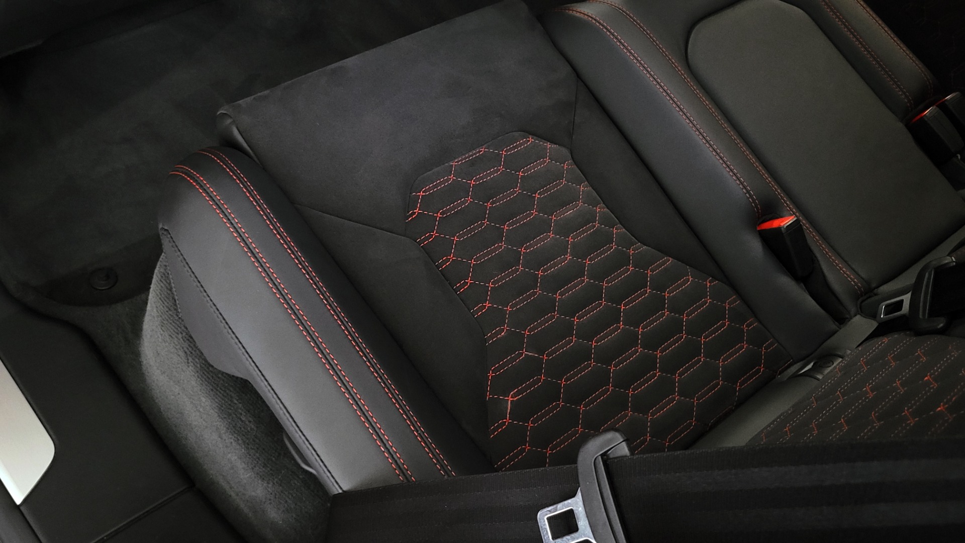 Used 2019 Lamborghini URUS 4.0L V8 / AUTO / AWD / NAV / SUNROOF / LEATHER / REARVIEW for sale Sold at Formula Imports in Charlotte NC 28227 23