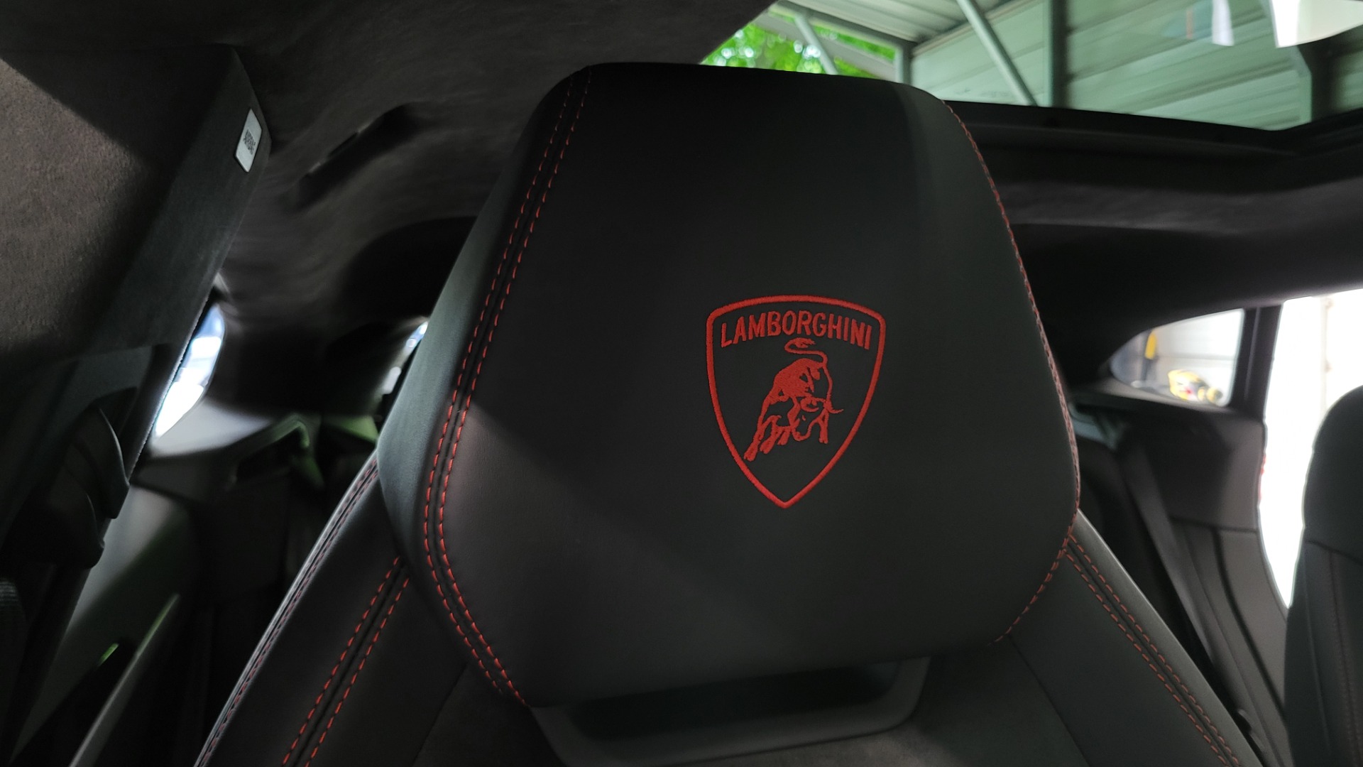 Used 2019 Lamborghini URUS 4.0L V8 / AUTO / AWD / NAV / SUNROOF / LEATHER / REARVIEW for sale Sold at Formula Imports in Charlotte NC 28227 36