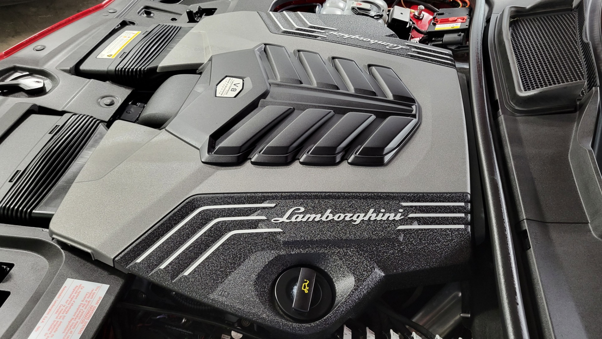 Used 2019 Lamborghini URUS 4.0L V8 / AUTO / AWD / NAV / SUNROOF / LEATHER / REARVIEW for sale Sold at Formula Imports in Charlotte NC 28227 52