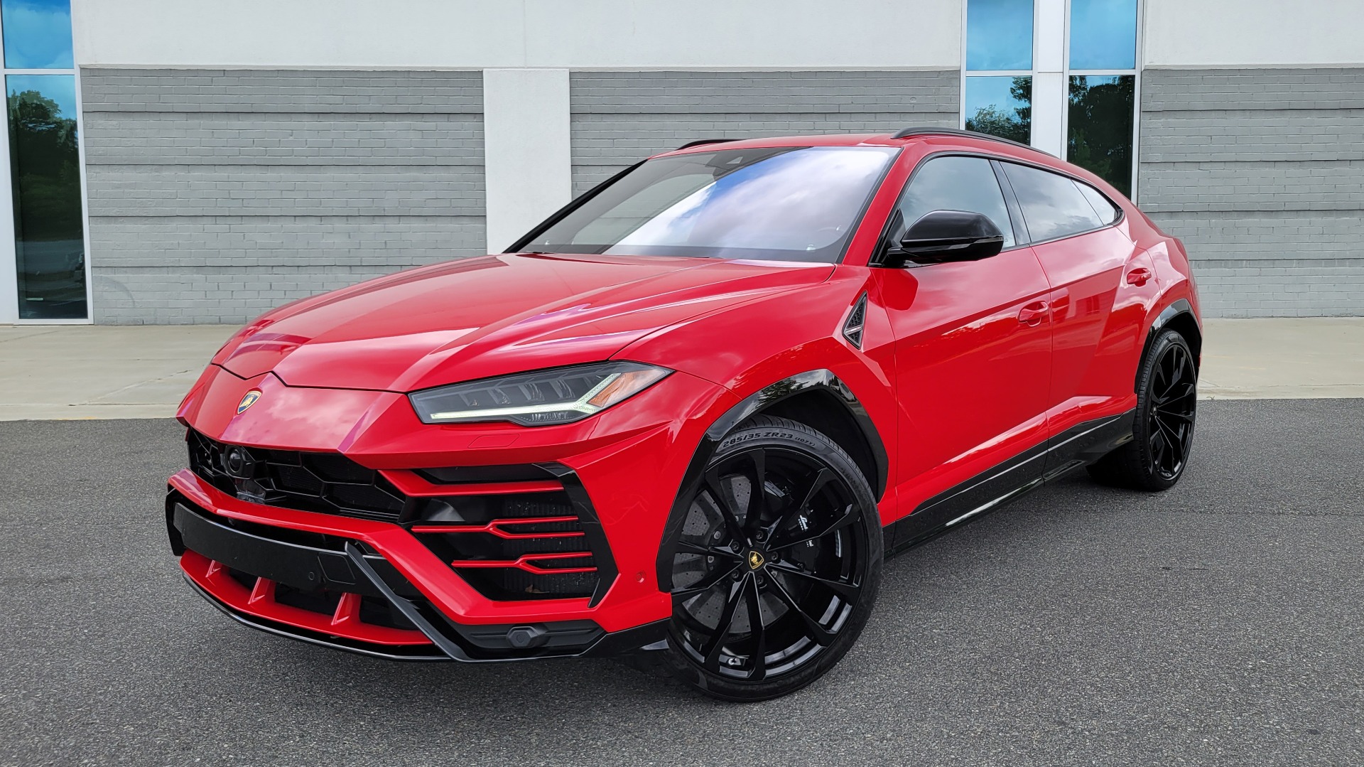 Used 2019 Lamborghini URUS 4.0L V8 / AUTO / AWD / NAV / SUNROOF / LEATHER / REARVIEW for sale Sold at Formula Imports in Charlotte NC 28227 6