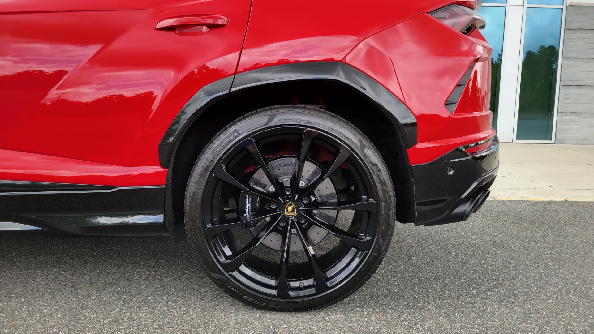 Used 2019 Lamborghini URUS 4.0L V8 / AUTO / AWD / NAV / SUNROOF / LEATHER / REARVIEW for sale Sold at Formula Imports in Charlotte NC 28227 61