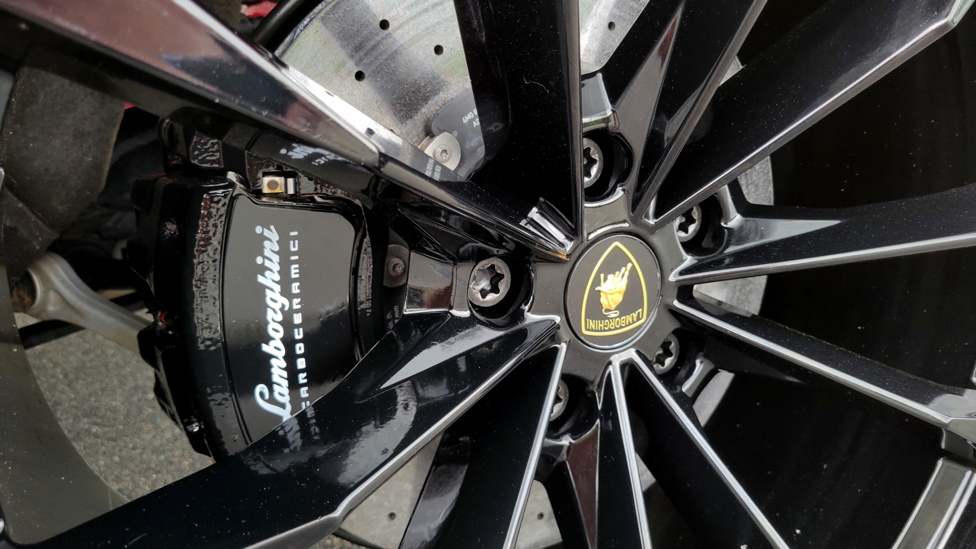 Used 2019 Lamborghini URUS 4.0L V8 / AUTO / AWD / NAV / SUNROOF / LEATHER / REARVIEW for sale Sold at Formula Imports in Charlotte NC 28227 62