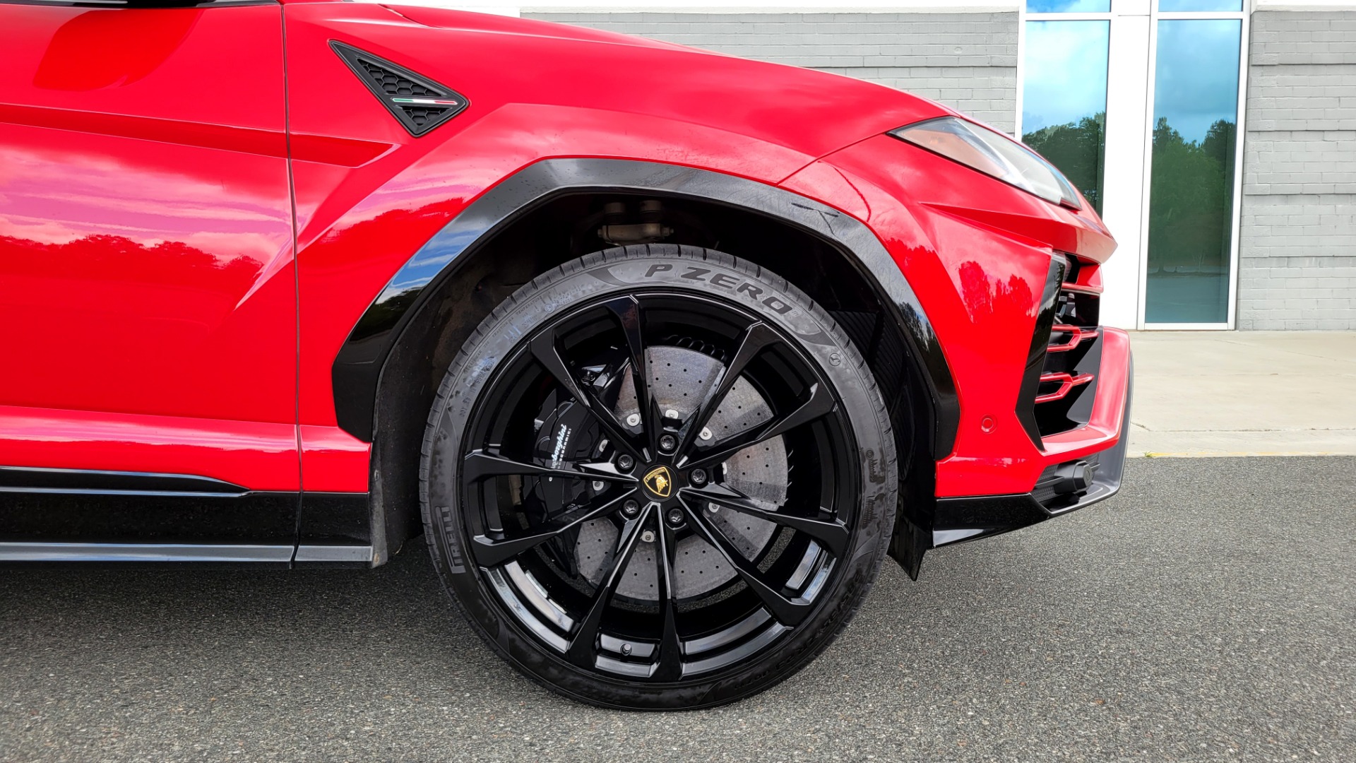 Used 2019 Lamborghini URUS 4.0L V8 / AUTO / AWD / NAV / SUNROOF / LEATHER / REARVIEW for sale Sold at Formula Imports in Charlotte NC 28227 65