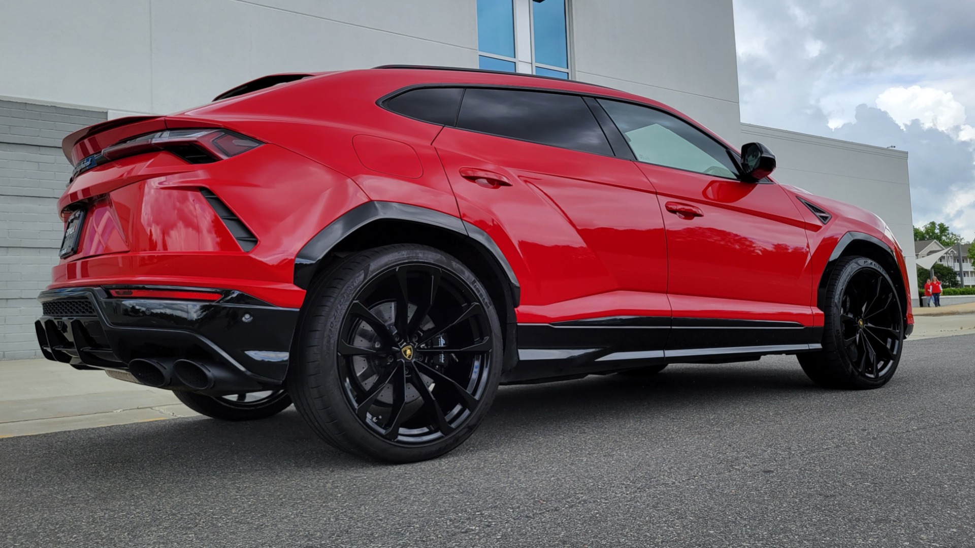 Used 2019 Lamborghini URUS 4.0L V8 / AUTO / AWD / NAV / SUNROOF / LEATHER / REARVIEW for sale Sold at Formula Imports in Charlotte NC 28227 8