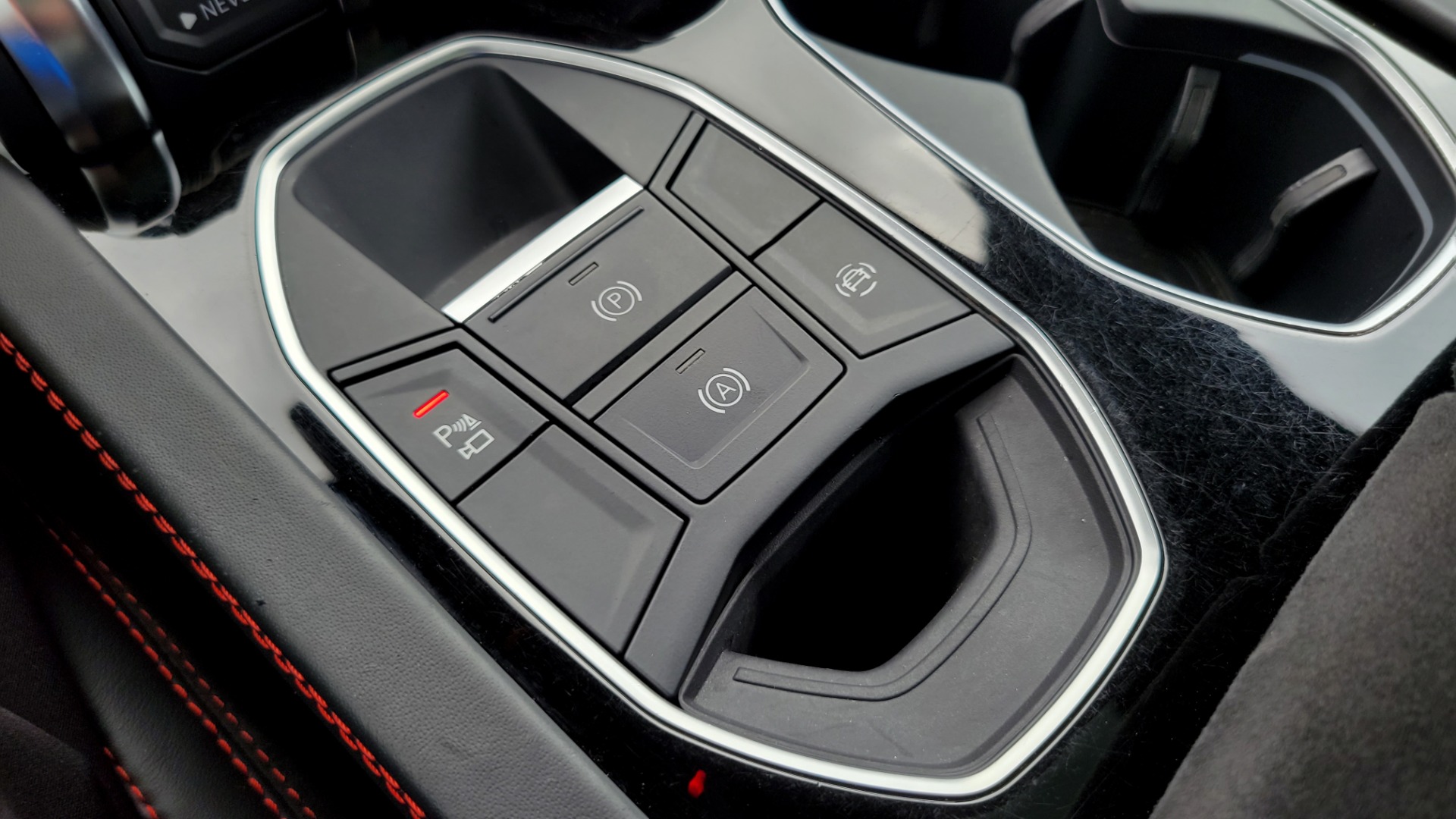 Used 2019 Lamborghini URUS 4.0L V8 / AUTO / AWD / NAV / SUNROOF / LEATHER / REARVIEW for sale Sold at Formula Imports in Charlotte NC 28227 81