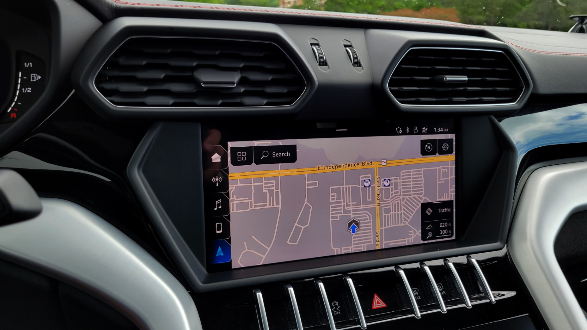 Used 2019 Lamborghini URUS 4.0L V8 / AUTO / AWD / NAV / SUNROOF / LEATHER / REARVIEW for sale Sold at Formula Imports in Charlotte NC 28227 84