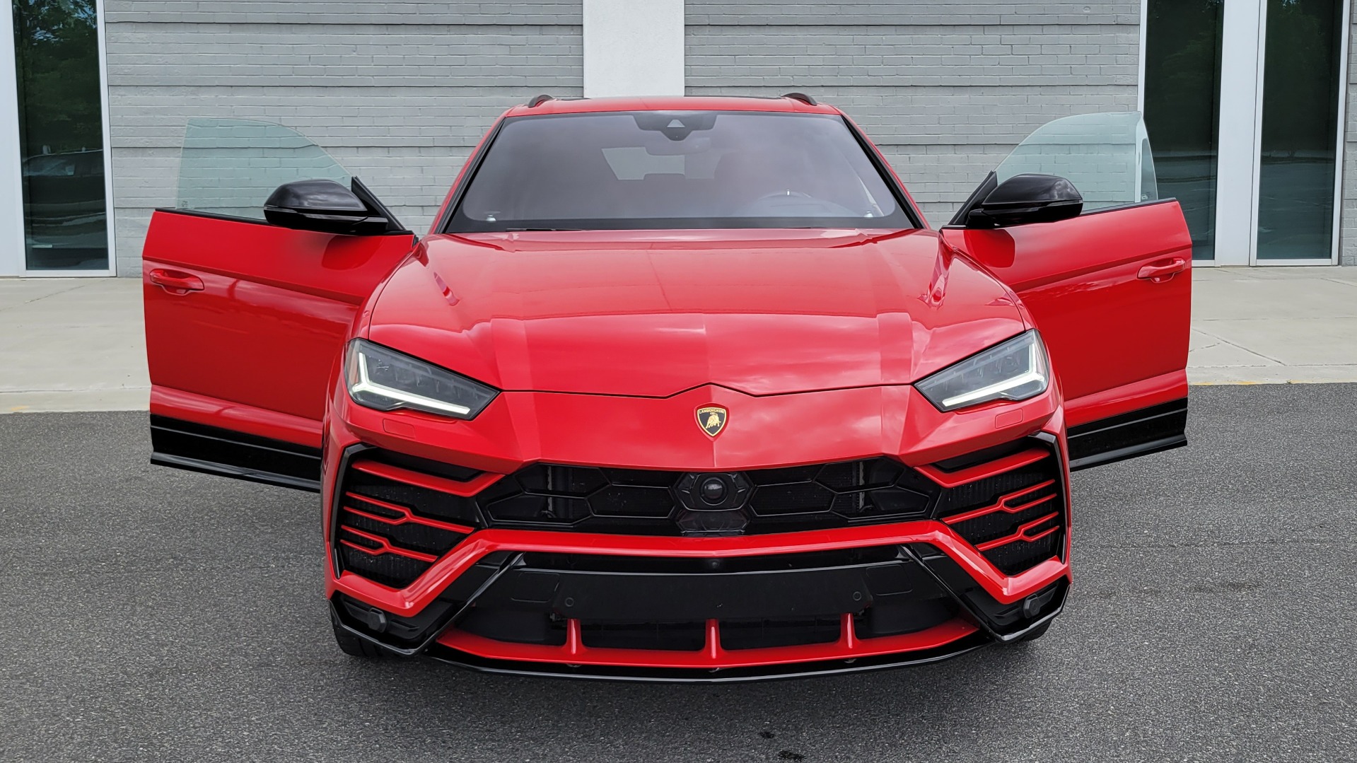 Used 2019 Lamborghini URUS 4.0L V8 / AUTO / AWD / NAV / SUNROOF / LEATHER / REARVIEW for sale Sold at Formula Imports in Charlotte NC 28227 87