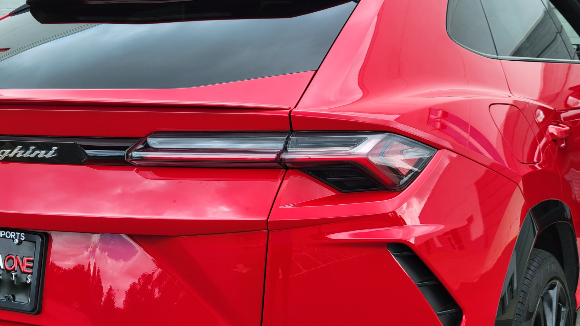 Used 2019 Lamborghini URUS 4.0L V8 / AUTO / AWD / NAV / SUNROOF / LEATHER / REARVIEW for sale Sold at Formula Imports in Charlotte NC 28227 96