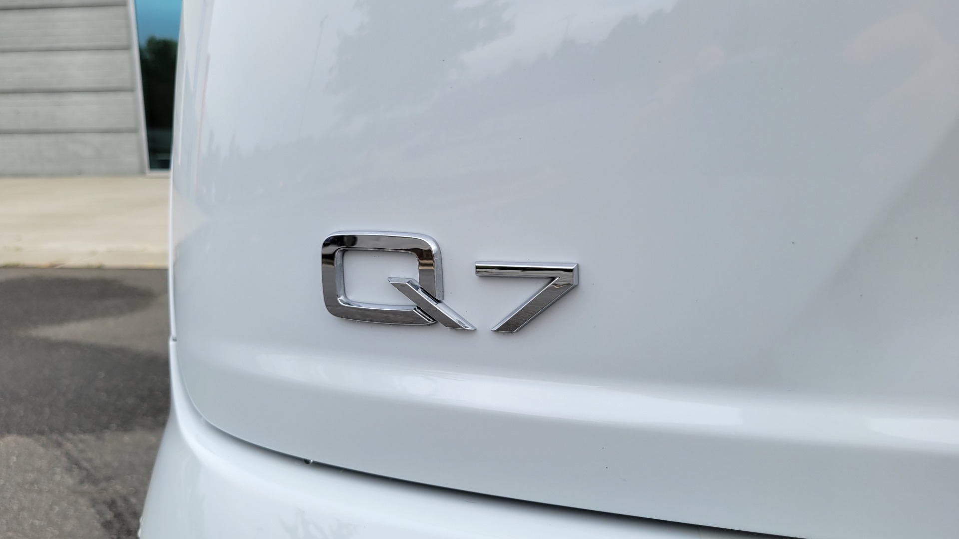Used 2019 Audi Q7 PRESTIGE / CONV PKG / BOSE / HUD / CLD WTHR / TOWING / REARVIEW for sale Sold at Formula Imports in Charlotte NC 28227 38