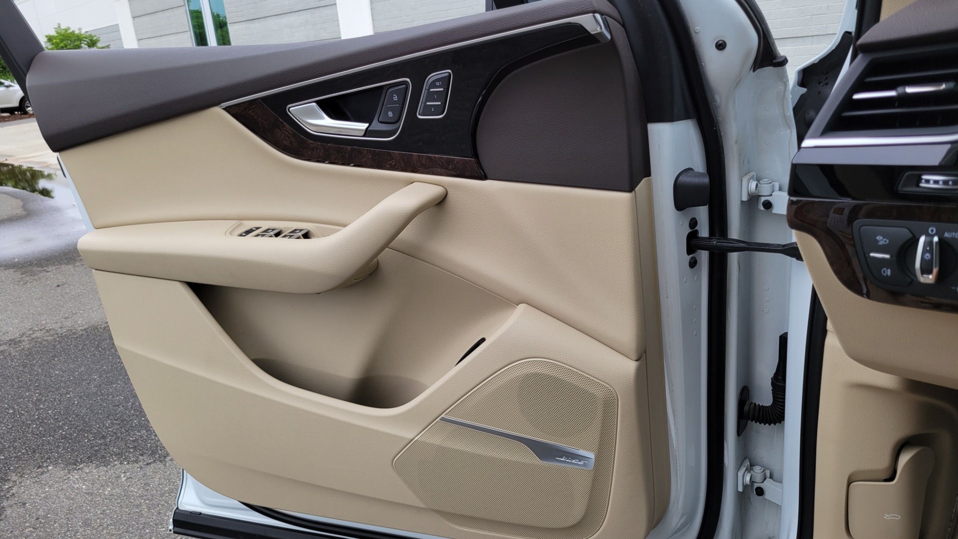 Used 2019 Audi Q7 PRESTIGE / CONV PKG / BOSE / HUD / CLD WTHR / TOWING / REARVIEW for sale Sold at Formula Imports in Charlotte NC 28227 47