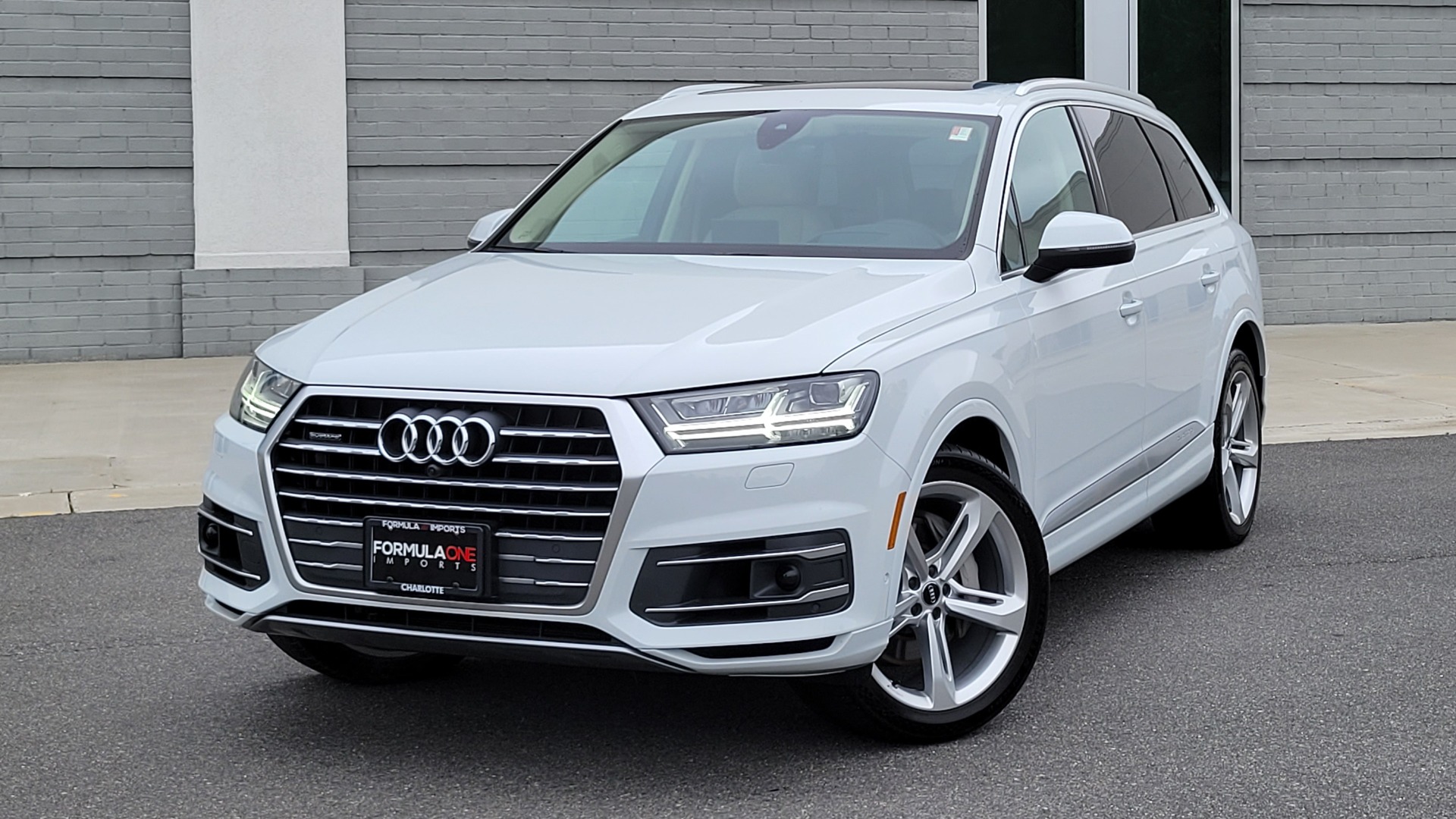 Used 2019 Audi Q7 PRESTIGE / CONV PKG / BOSE / HUD / CLD WTHR / TOWING / REARVIEW for sale Sold at Formula Imports in Charlotte NC 28227 7