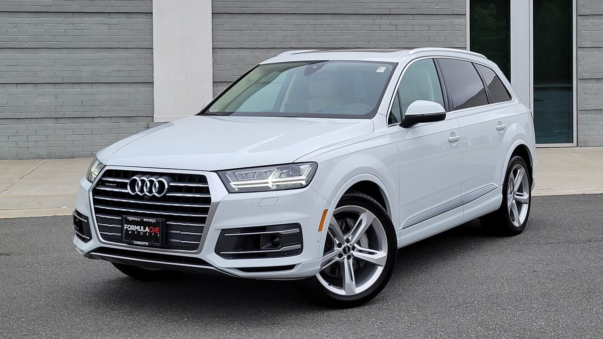 Used 2019 Audi Q7 PRESTIGE / CONV PKG / BOSE / HUD / CLD WTHR / TOWING / REARVIEW for sale Sold at Formula Imports in Charlotte NC 28227 1