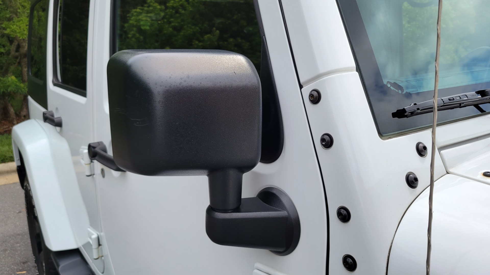 Used 2015 Jeep WRANGLER UNLIMITED SAHARA 4X4 / 3.6L / AUTO / 3-PC HARD-TOP / NAVIGATION for sale $33,995 at Formula Imports in Charlotte NC 28227 25