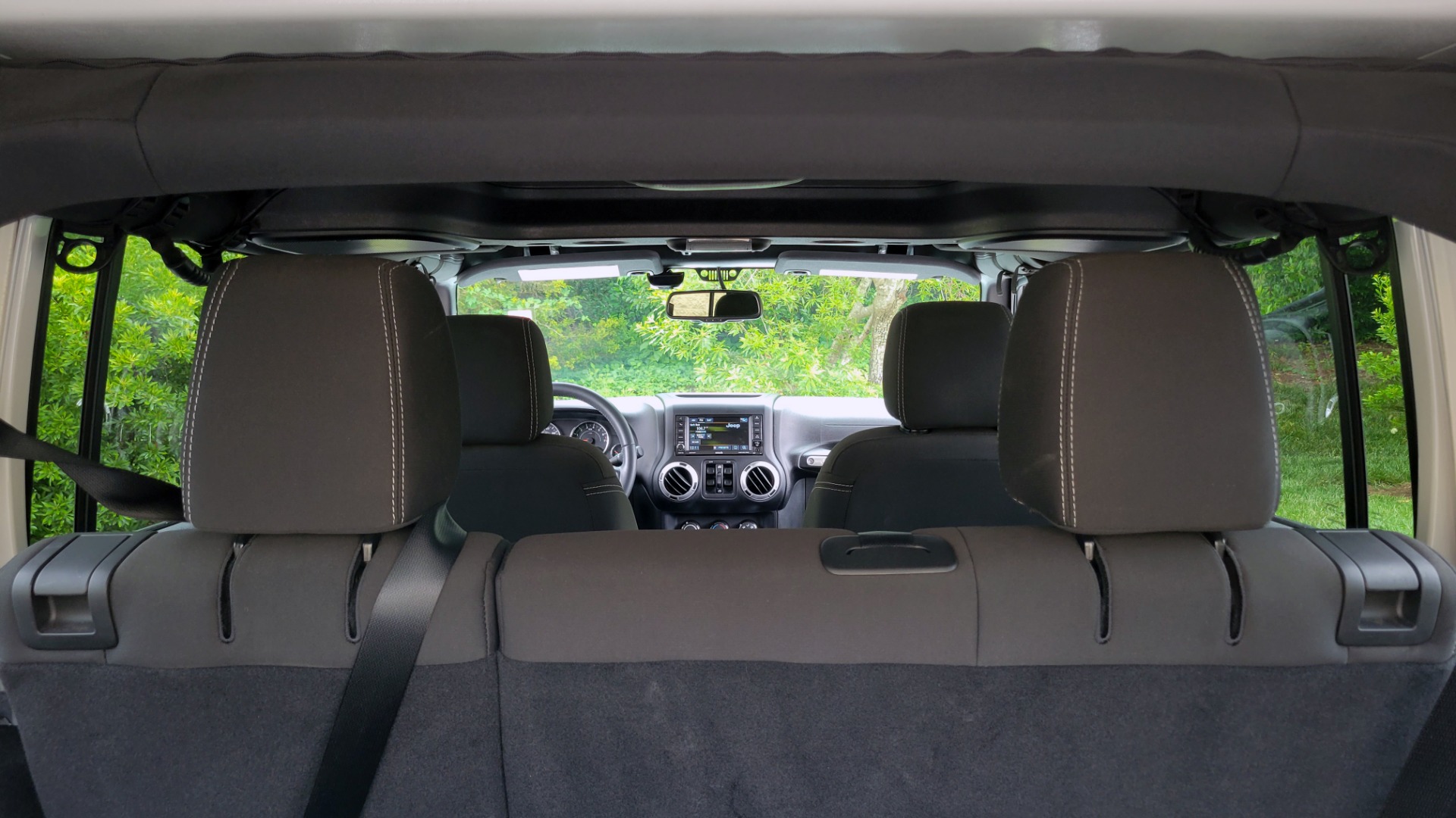 Used 2015 Jeep WRANGLER UNLIMITED SAHARA 4X4 / 3.6L / AUTO / 3-PC HARD-TOP / NAVIGATION for sale $33,995 at Formula Imports in Charlotte NC 28227 28