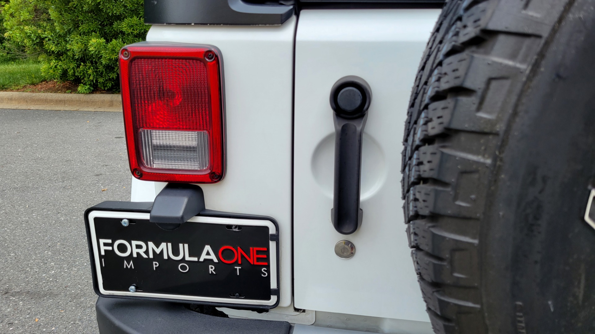 Used 2015 Jeep WRANGLER UNLIMITED SAHARA 4X4 / 3.6L / AUTO / 3-PC HARD-TOP / NAVIGATION for sale $33,995 at Formula Imports in Charlotte NC 28227 30