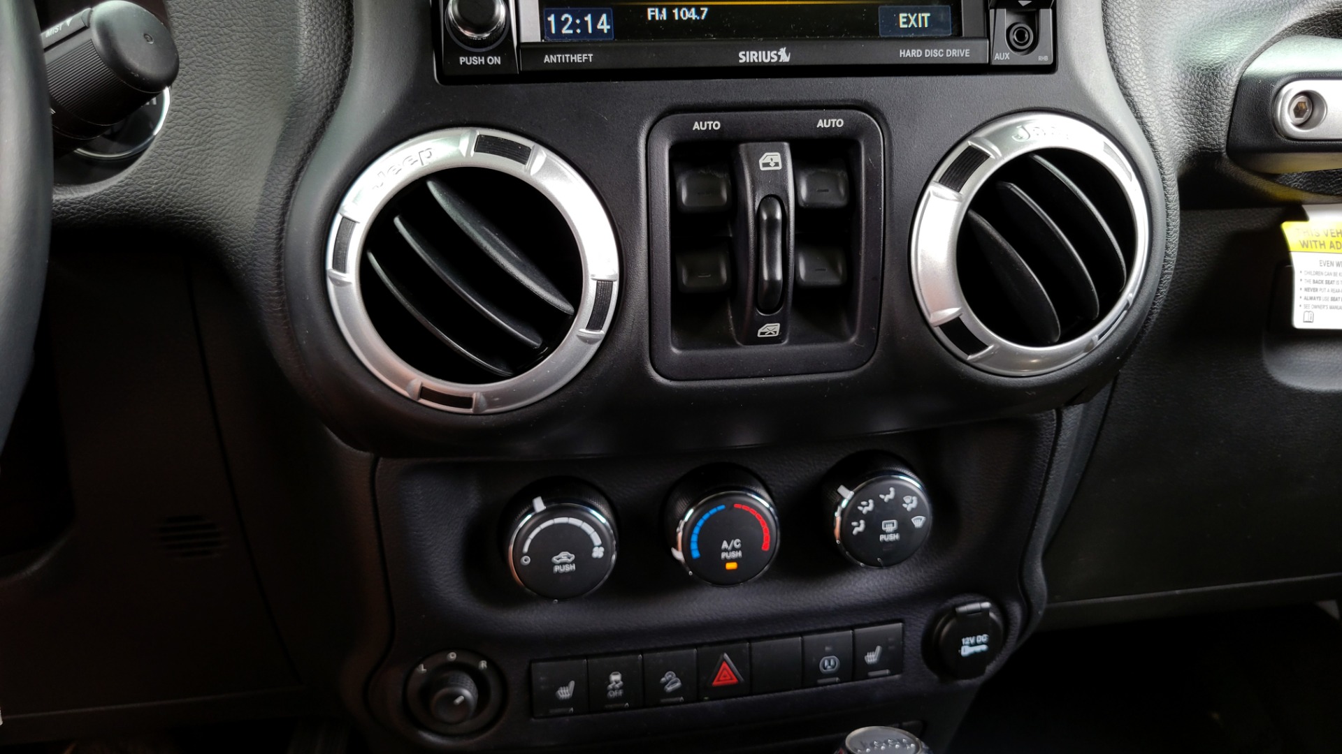 Used 2015 Jeep WRANGLER UNLIMITED SAHARA 4X4 / 3.6L / AUTO / 3-PC HARD-TOP / NAVIGATION for sale $33,995 at Formula Imports in Charlotte NC 28227 47
