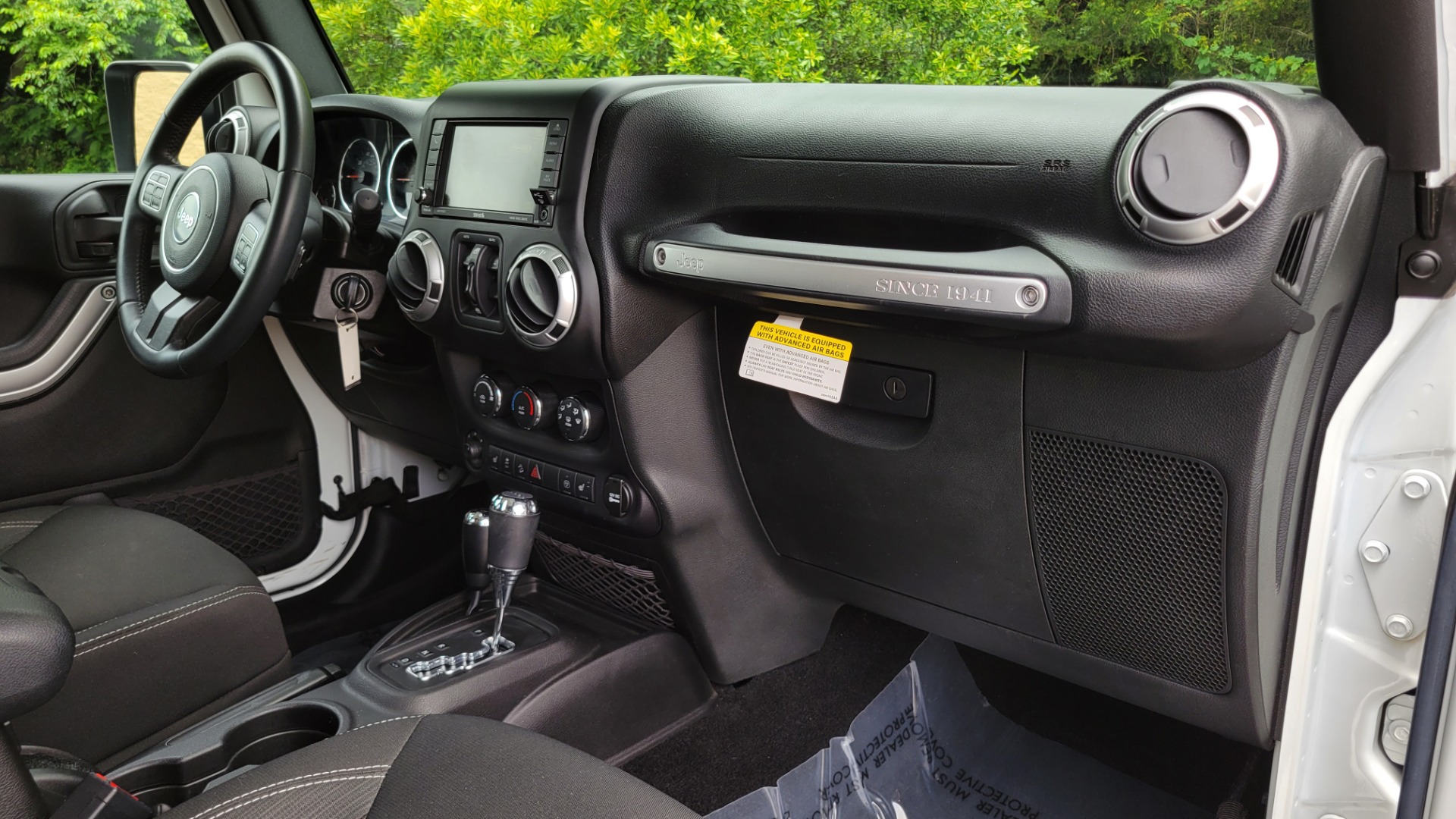 Used 2015 Jeep WRANGLER UNLIMITED SAHARA 4X4 / 3.6L / AUTO / 3-PC HARD-TOP / NAVIGATION for sale $33,995 at Formula Imports in Charlotte NC 28227 67