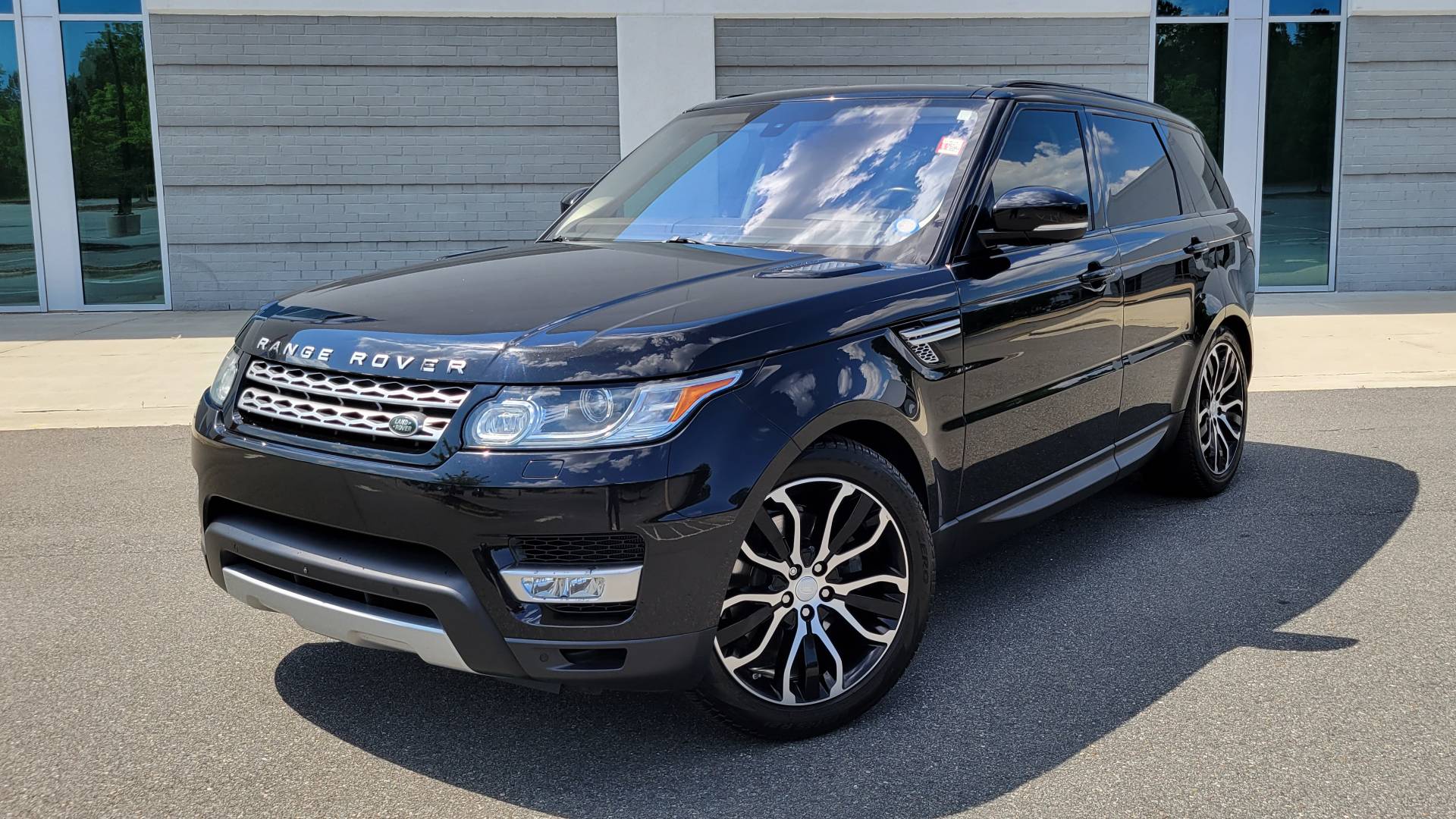 Used 2016 Land Rover RANGE ROVER SPORT HSE / SC V6 / 8-SPD AUTO / VISION & CONV PKG / TOWING PKG for sale Sold at Formula Imports in Charlotte NC 28227 10