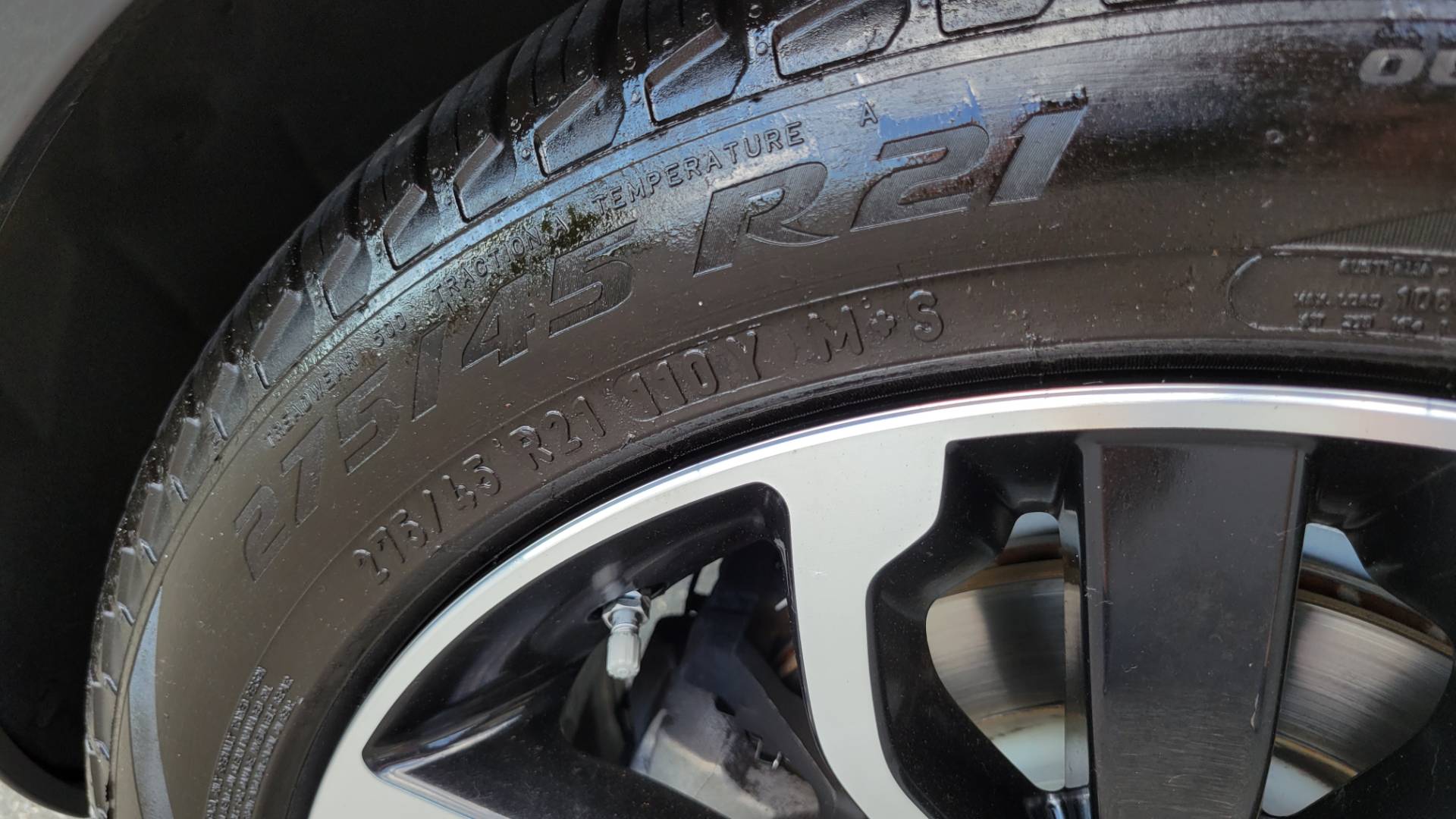 Used 2016 Land Rover RANGE ROVER SPORT HSE / SC V6 / 8-SPD AUTO / VISION & CONV PKG / TOWING PKG for sale Sold at Formula Imports in Charlotte NC 28227 101