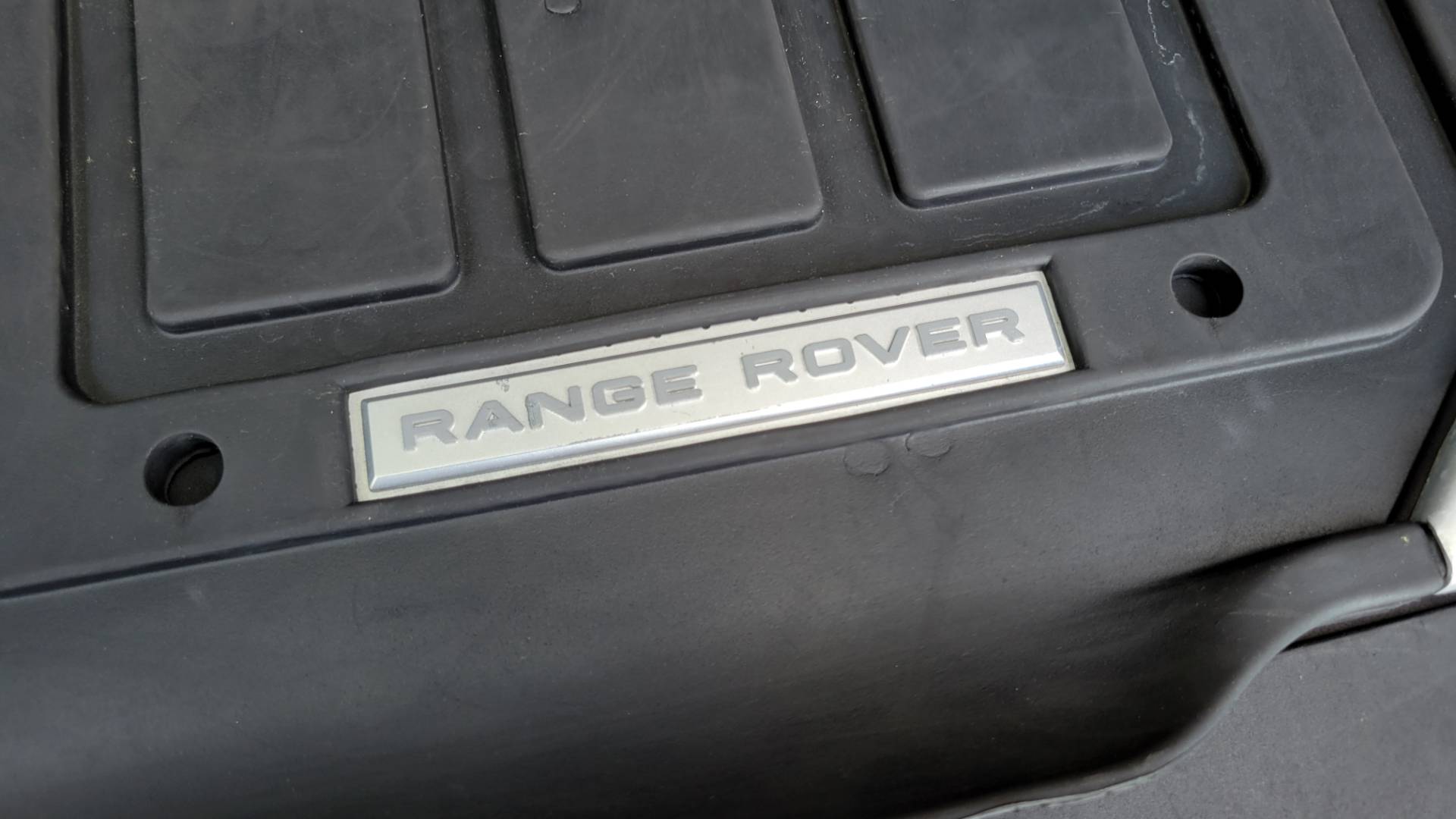 Used 2016 Land Rover RANGE ROVER SPORT HSE / SC V6 / 8-SPD AUTO / VISION & CONV PKG / TOWING PKG for sale $41,995 at Formula Imports in Charlotte NC 28227 23