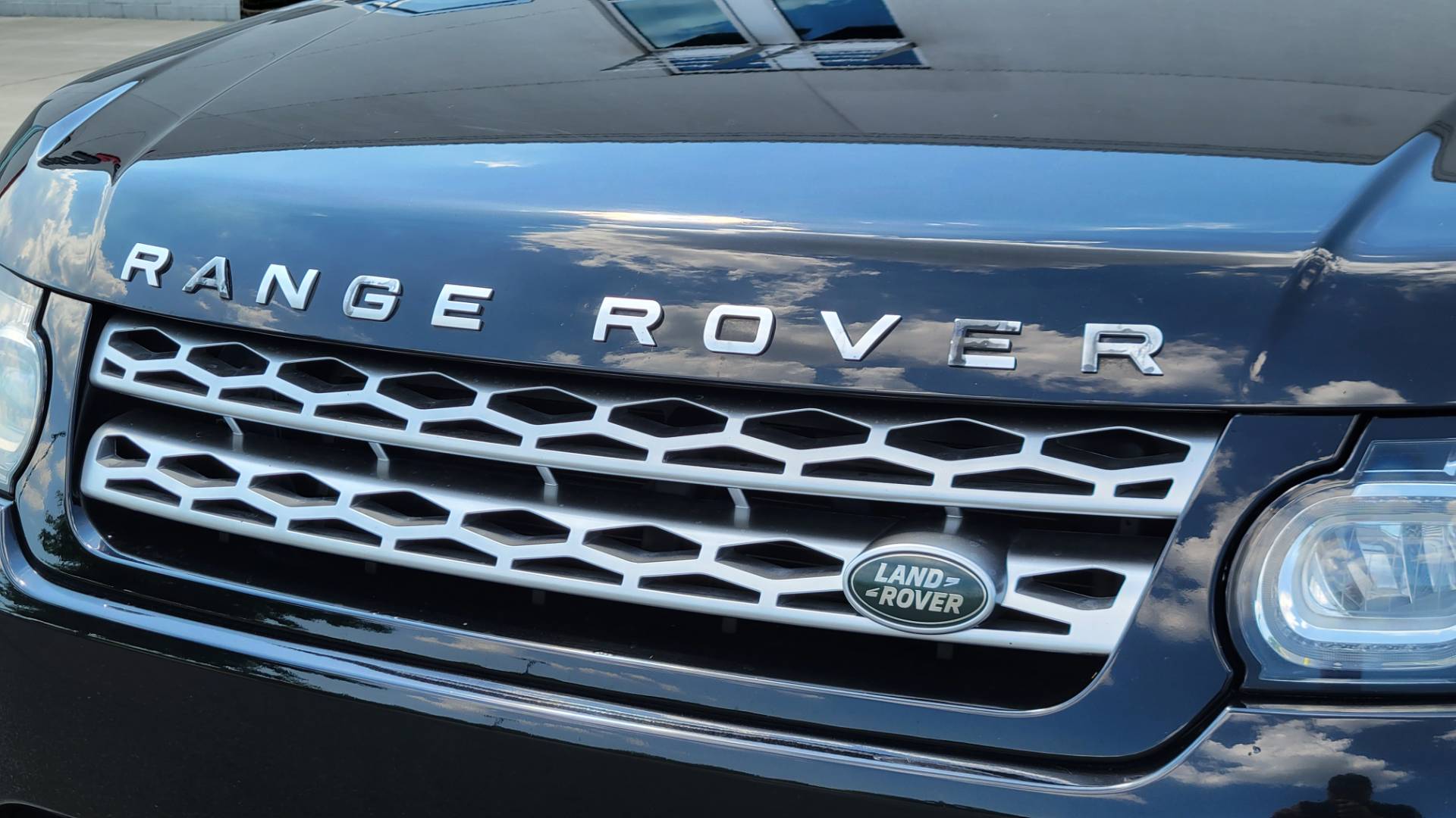 Used 2016 Land Rover RANGE ROVER SPORT HSE / SC V6 / 8-SPD AUTO / VISION & CONV PKG / TOWING PKG for sale Sold at Formula Imports in Charlotte NC 28227 38