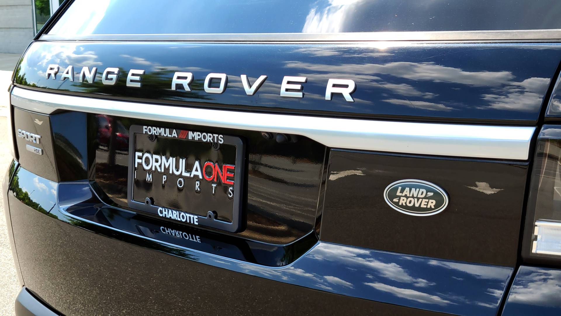 Used 2016 Land Rover RANGE ROVER SPORT HSE / SC V6 / 8-SPD AUTO / VISION & CONV PKG / TOWING PKG for sale Sold at Formula Imports in Charlotte NC 28227 43