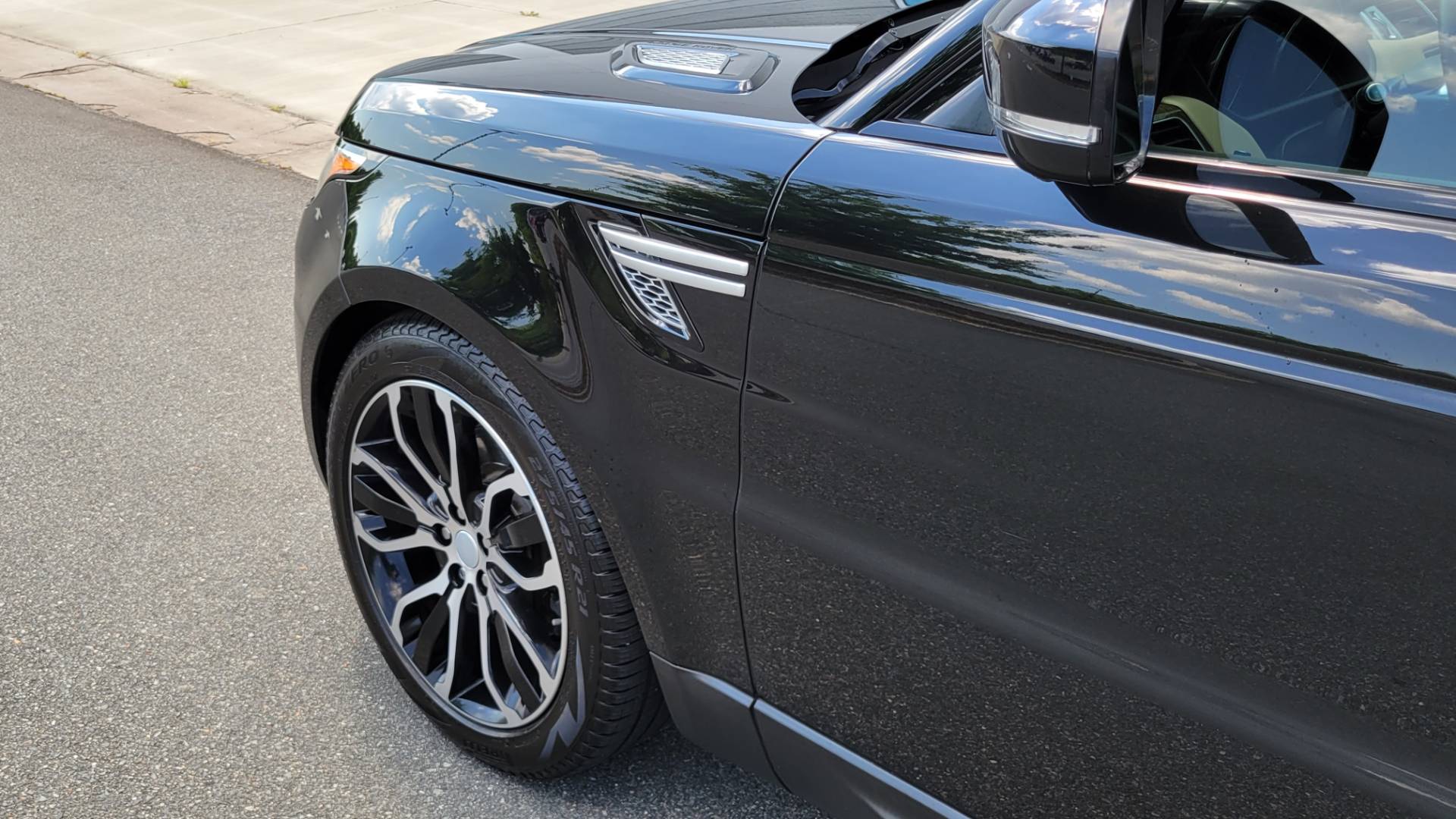 Used 2016 Land Rover RANGE ROVER SPORT HSE / SC V6 / 8-SPD AUTO / VISION & CONV PKG / TOWING PKG for sale Sold at Formula Imports in Charlotte NC 28227 6