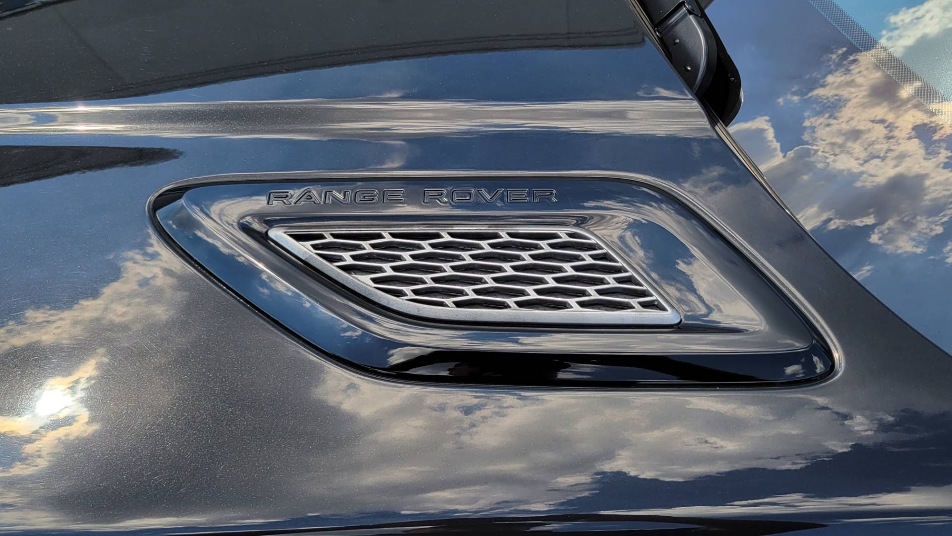 Used 2016 Land Rover RANGE ROVER SPORT HSE / SC V6 / 8-SPD AUTO / VISION & CONV PKG / TOWING PKG for sale Sold at Formula Imports in Charlotte NC 28227 7