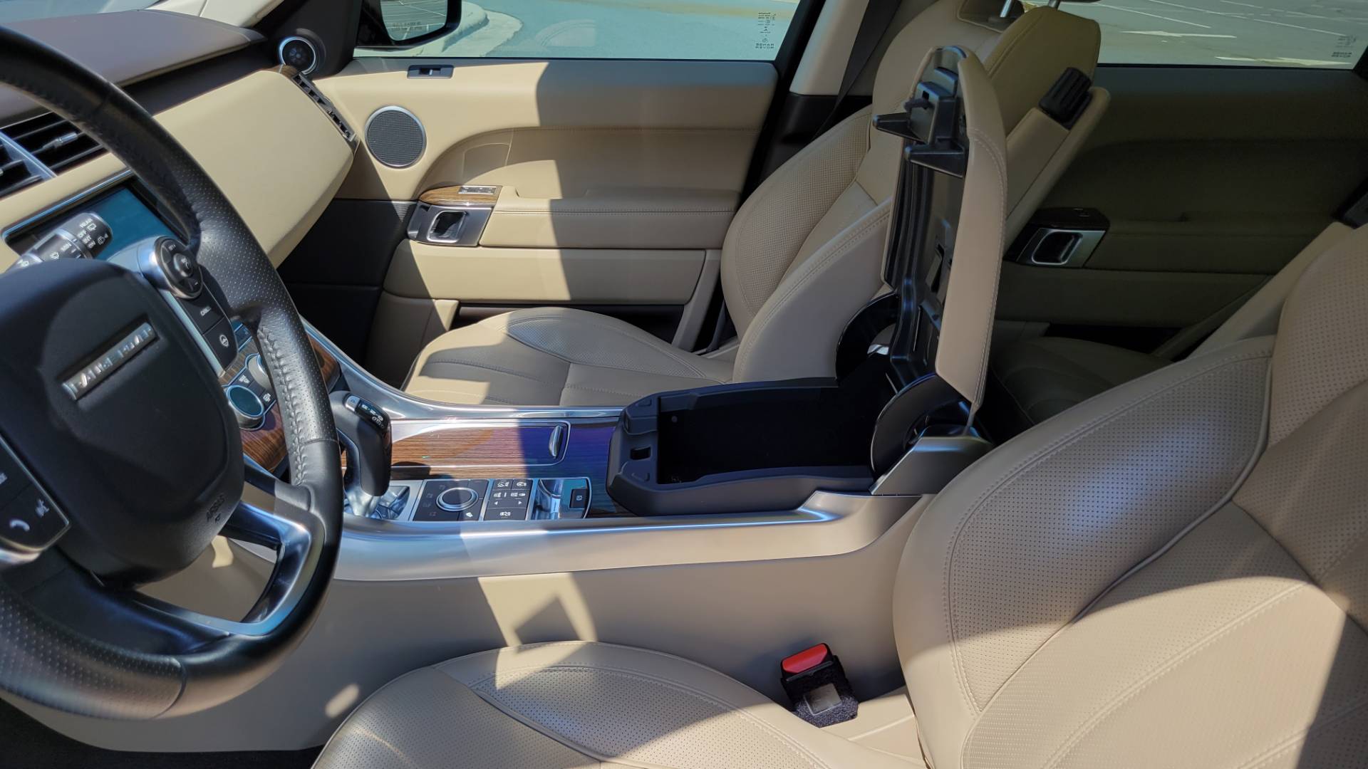 Used 2016 Land Rover RANGE ROVER SPORT HSE / SC V6 / 8-SPD AUTO / VISION & CONV PKG / TOWING PKG for sale $41,995 at Formula Imports in Charlotte NC 28227 74