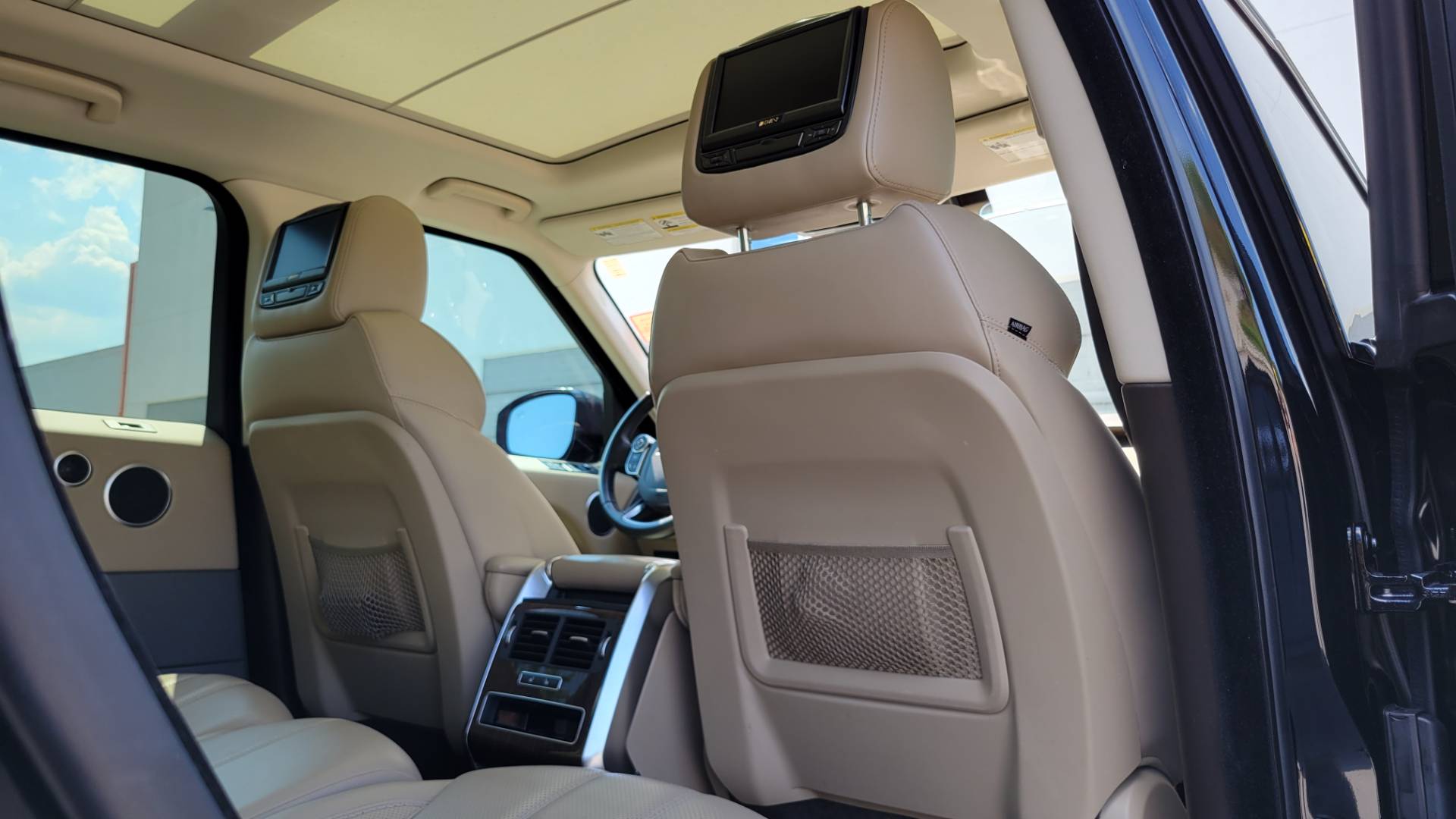 Used 2016 Land Rover RANGE ROVER SPORT HSE / SC V6 / 8-SPD AUTO / VISION & CONV PKG / TOWING PKG for sale Sold at Formula Imports in Charlotte NC 28227 91