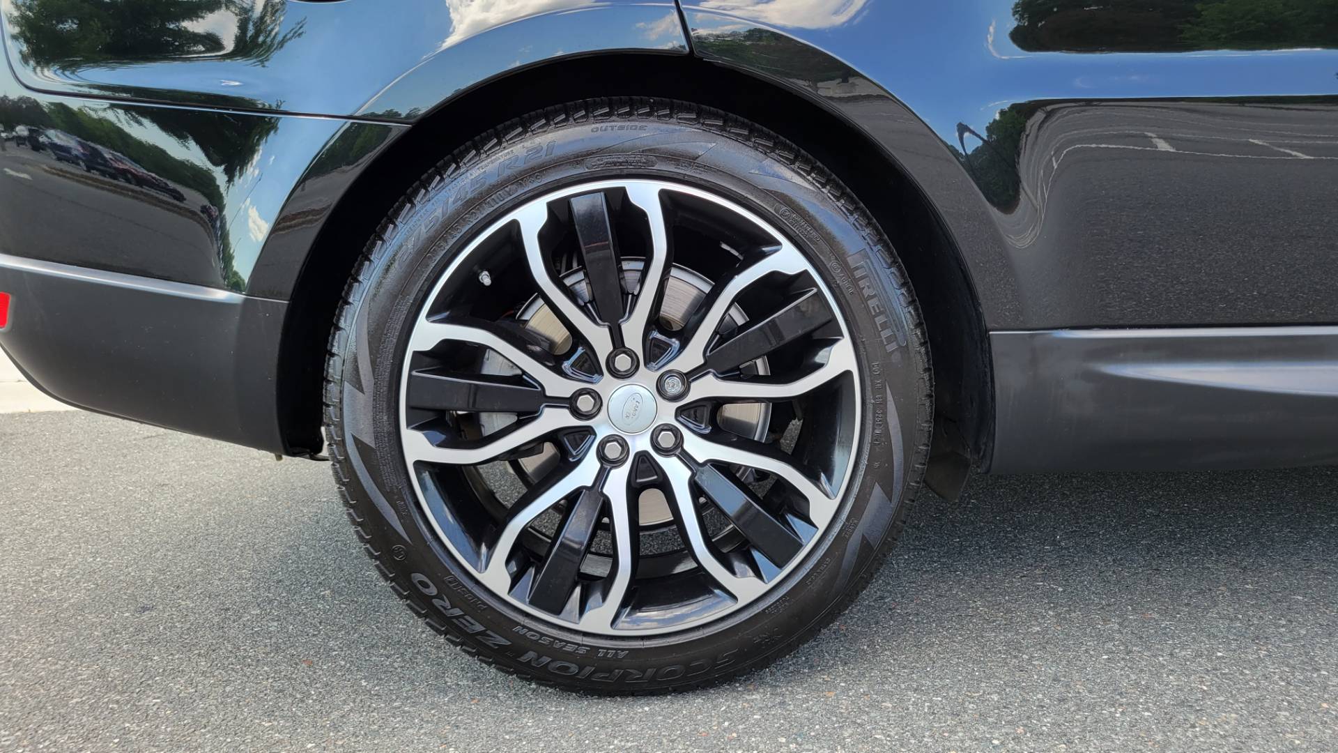 Used 2016 Land Rover RANGE ROVER SPORT HSE / SC V6 / 8-SPD AUTO / VISION & CONV PKG / TOWING PKG for sale Sold at Formula Imports in Charlotte NC 28227 99