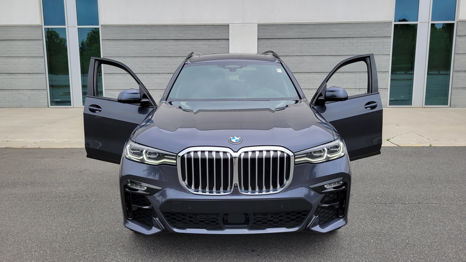 Used 2019 BMW X7 XDRIVE40I M-SPORT / PREMIUM / CLD THR / PARK ASST / DRVR ASST / SKY LOUNGE for sale $64,395 at Formula Imports in Charlotte NC 28227 28