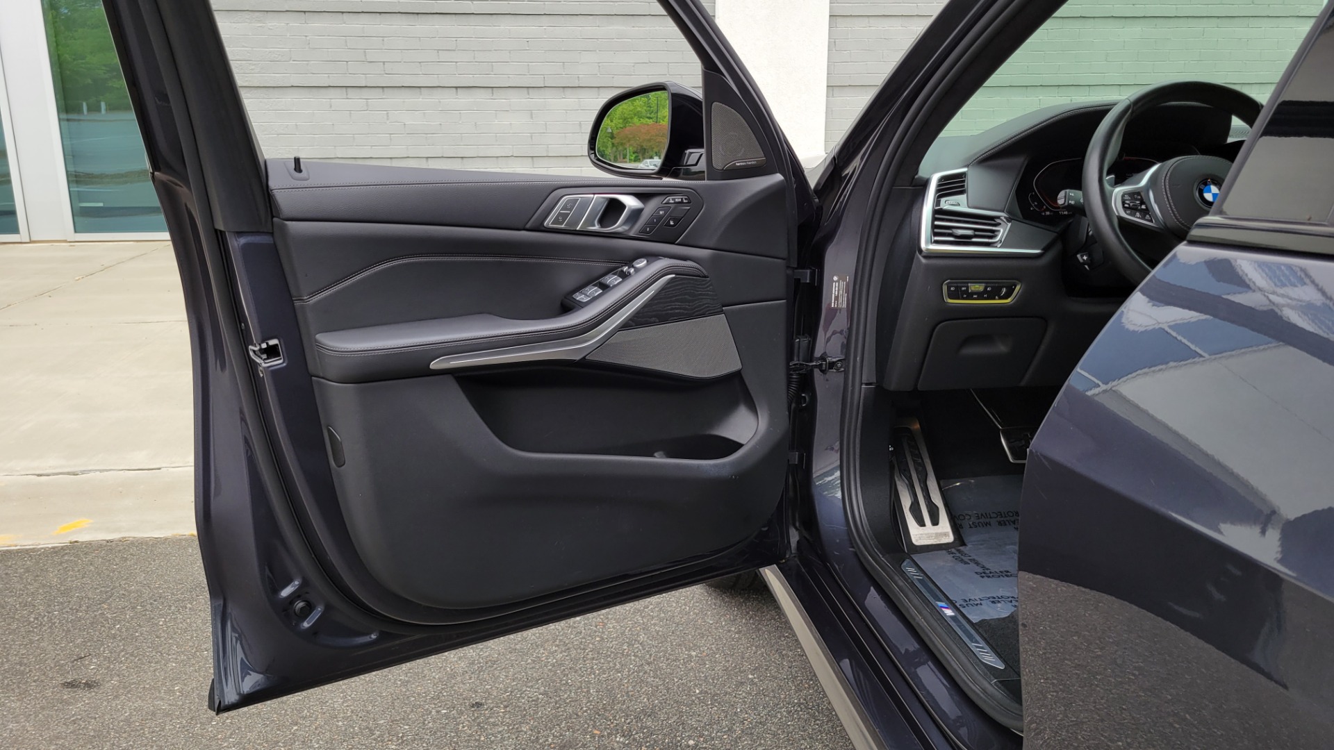 Used 2019 BMW X7 XDRIVE40I M-SPORT / PREMIUM / CLD THR / PARK ASST / DRVR ASST / SKY LOUNGE for sale $64,395 at Formula Imports in Charlotte NC 28227 38
