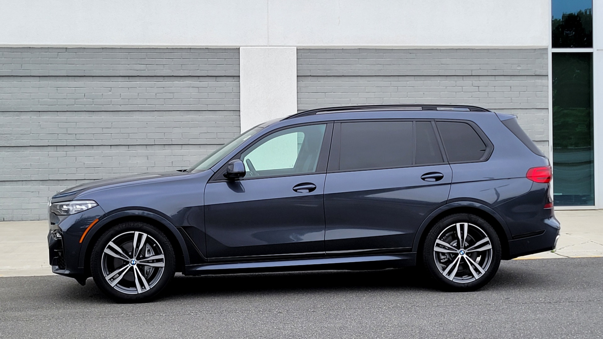 Used 2019 BMW X7 XDRIVE40I M-SPORT / PREMIUM / CLD THR / PARK ASST / DRVR ASST / SKY LOUNGE for sale $64,395 at Formula Imports in Charlotte NC 28227 4