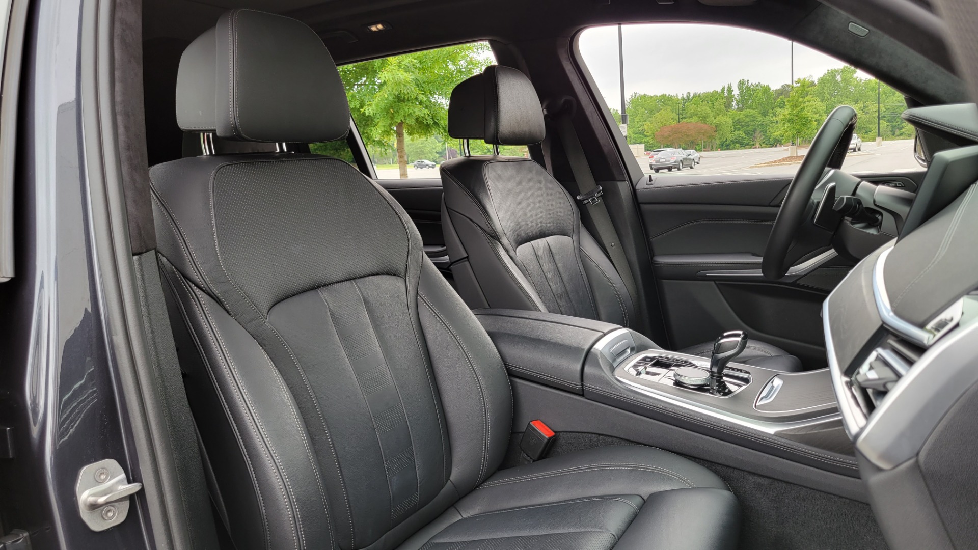 Used 2019 BMW X7 XDRIVE40I M-SPORT / PREMIUM / CLD THR / PARK ASST / DRVR ASST / SKY LOUNGE for sale $64,395 at Formula Imports in Charlotte NC 28227 85