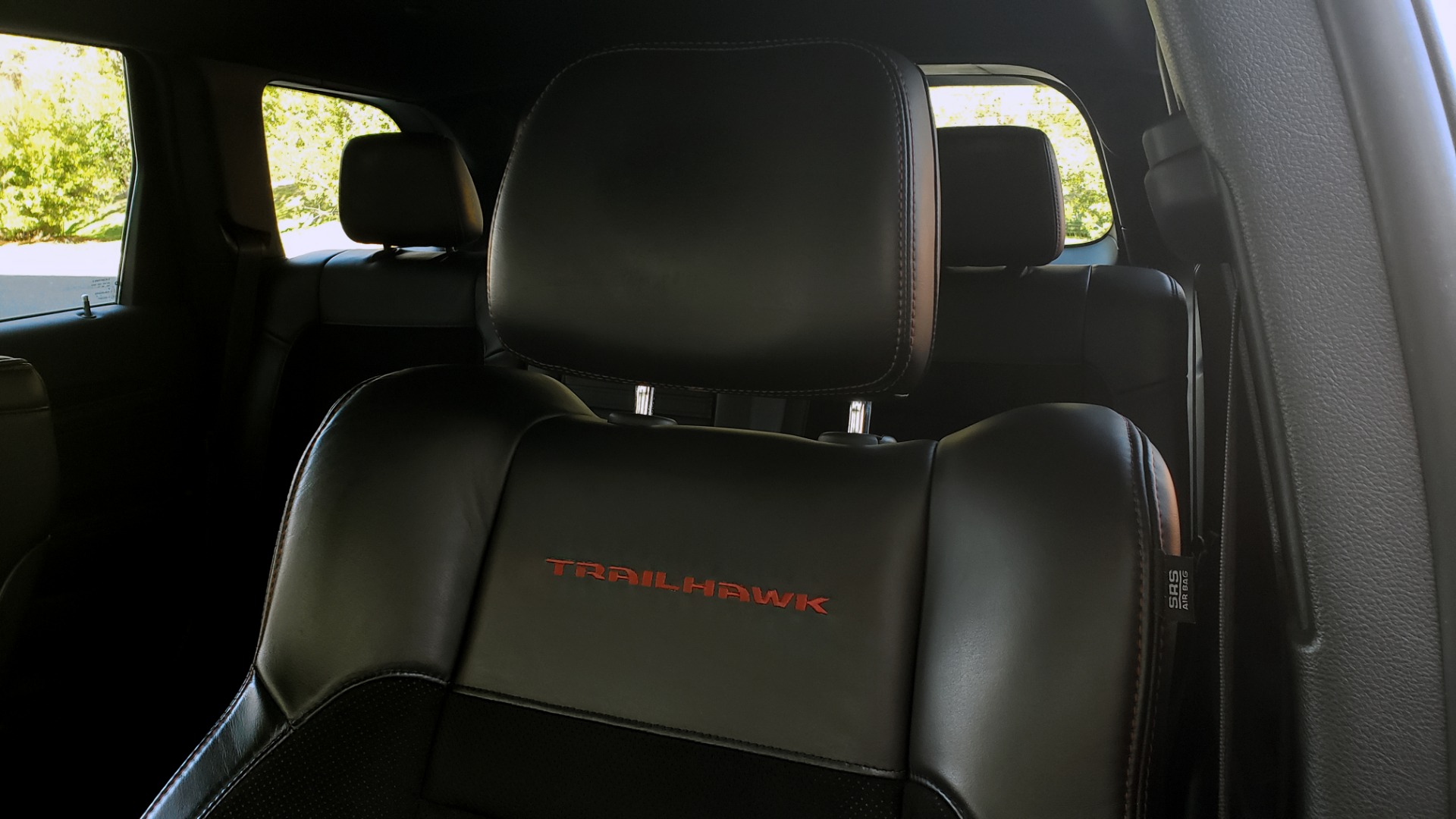 Used 2018 Jeep GRAND CHEROKEE TRAILHAWK 4X4 / NAV / REARVIEW / V6 / AUTO for sale Sold at Formula Imports in Charlotte NC 28227 32