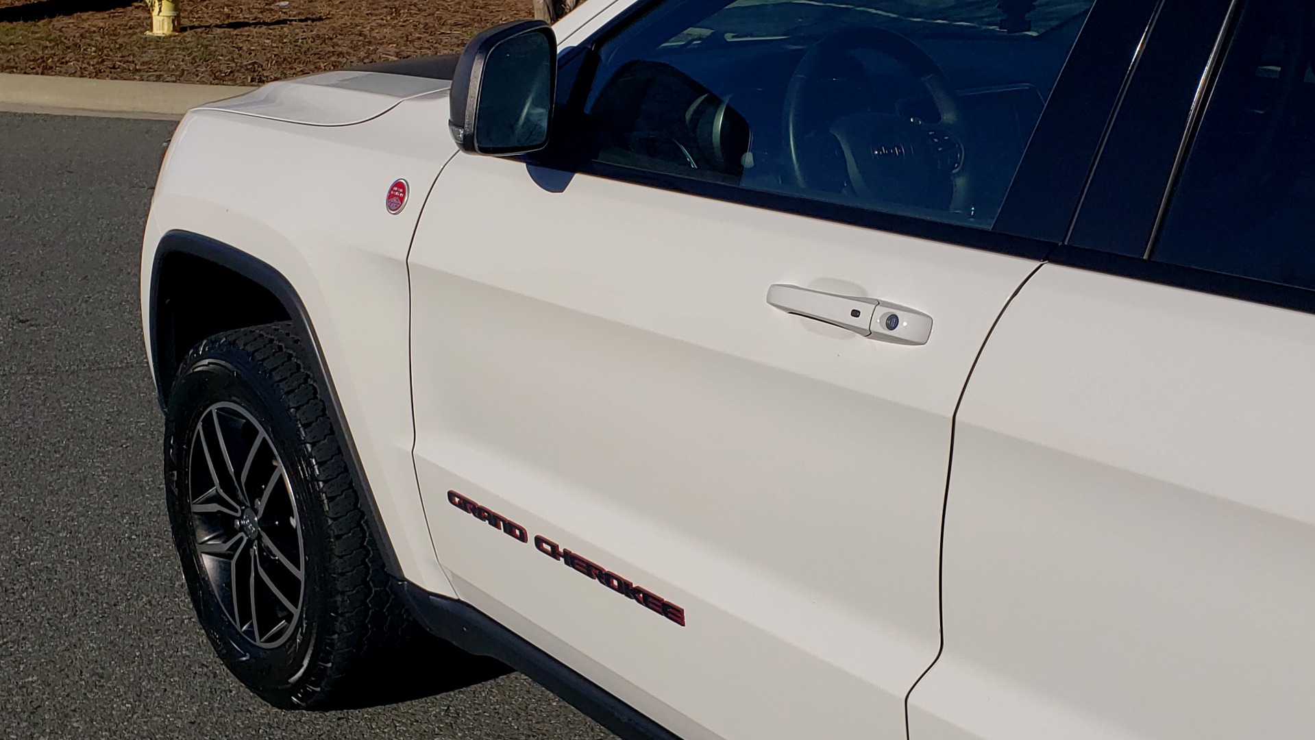 Used 2018 Jeep GRAND CHEROKEE TRAILHAWK 4X4 / NAV / REARVIEW / V6 / AUTO for sale Sold at Formula Imports in Charlotte NC 28227 7