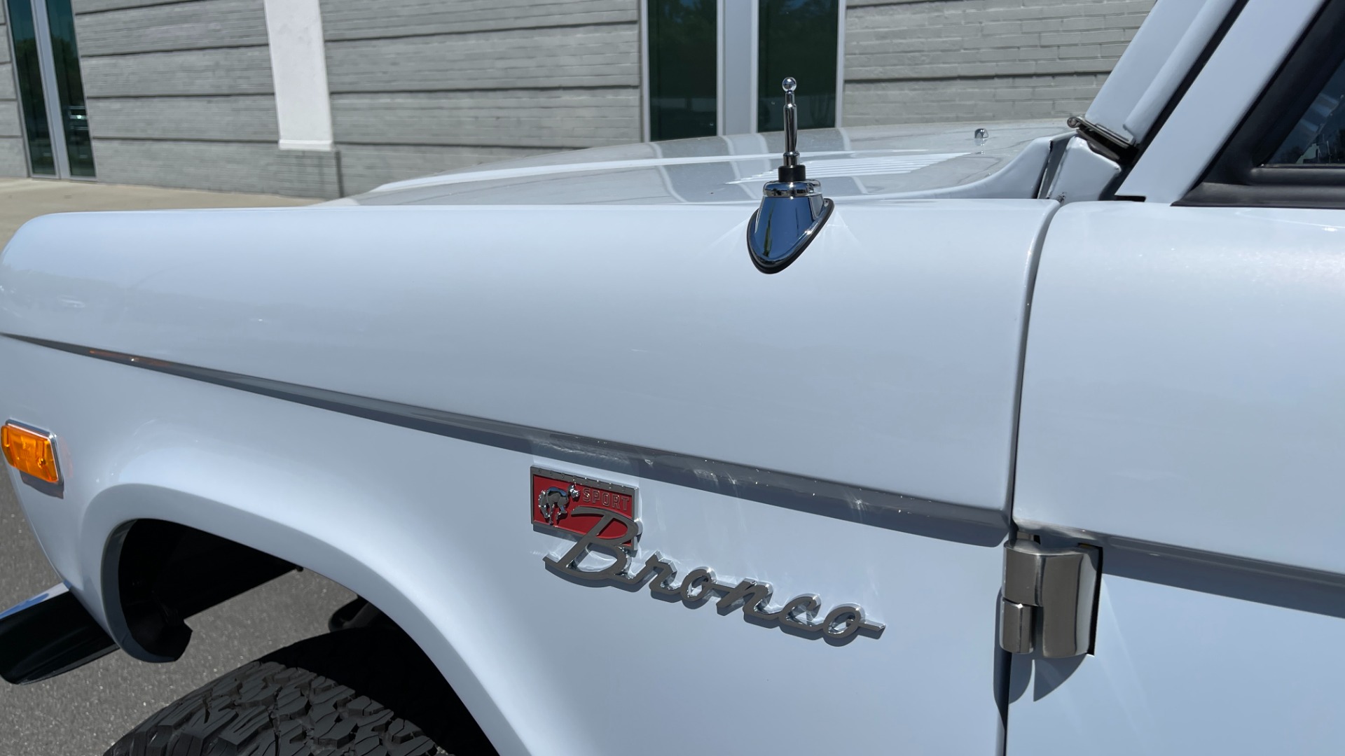 Used 1976 Ford BRONCO RESTO-MOD 4X4 / COYOTE 5.0L / AUTO / HTD STS / ALL NEW / LOW MILES for sale Sold at Formula Imports in Charlotte NC 28227 10