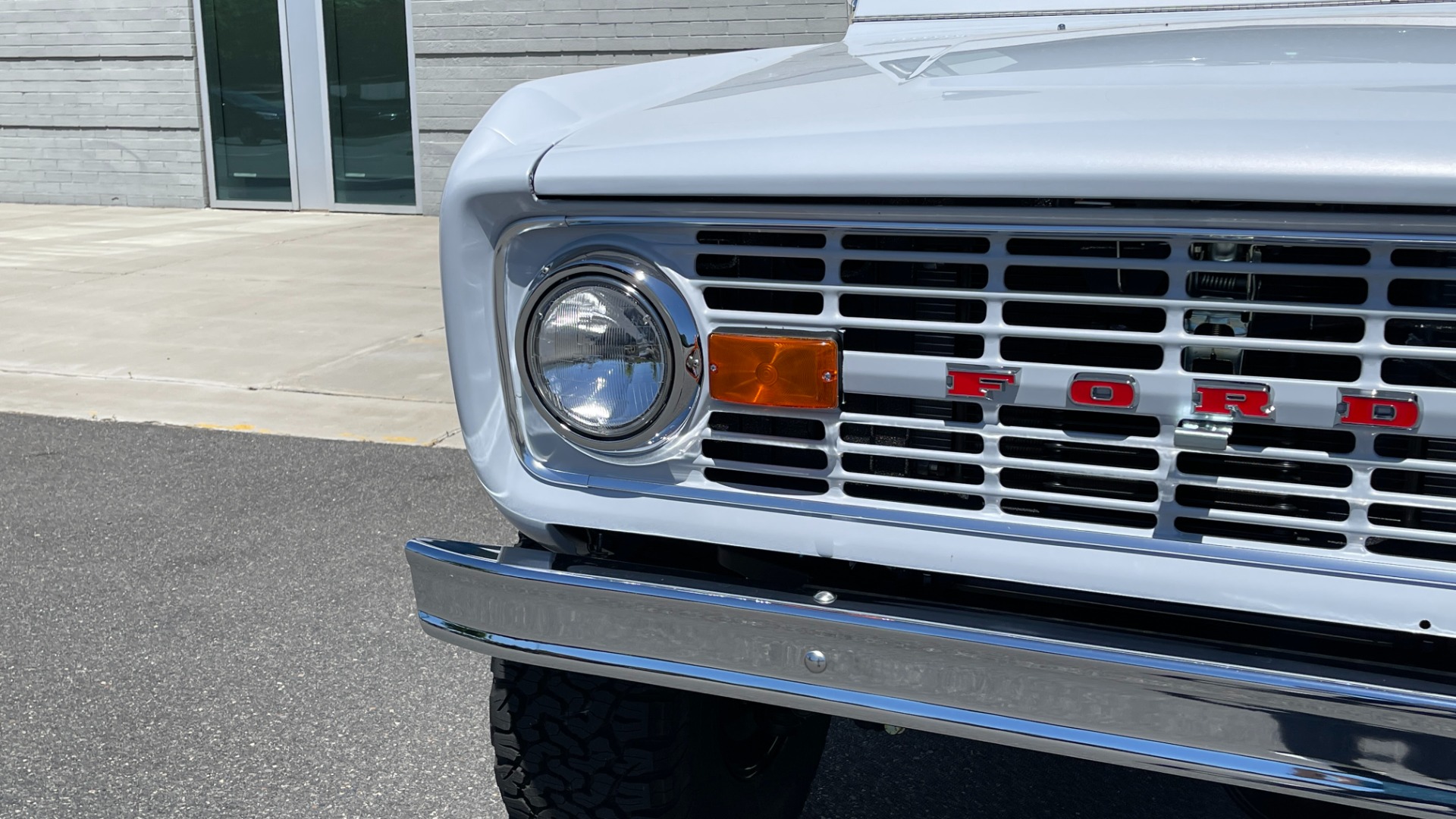 Used 1976 Ford BRONCO RESTO-MOD 4X4 / COYOTE 5.0L / AUTO / HTD STS / ALL NEW / LOW MILES for sale Sold at Formula Imports in Charlotte NC 28227 24