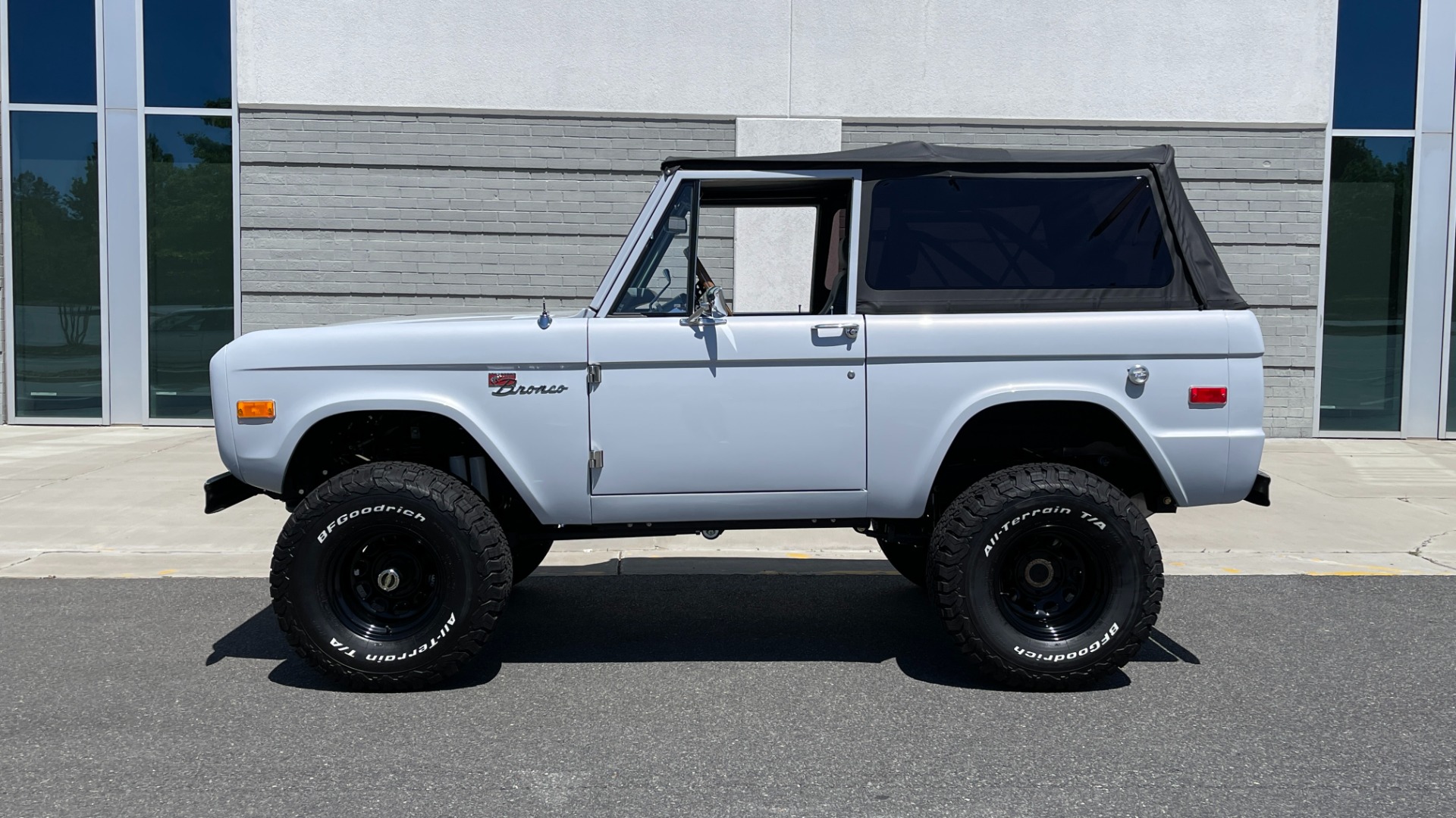 Used 1976 Ford BRONCO RESTO-MOD 4X4 / COYOTE 5.0L / AUTO / HTD STS / ALL NEW / LOW MILES for sale Sold at Formula Imports in Charlotte NC 28227 3
