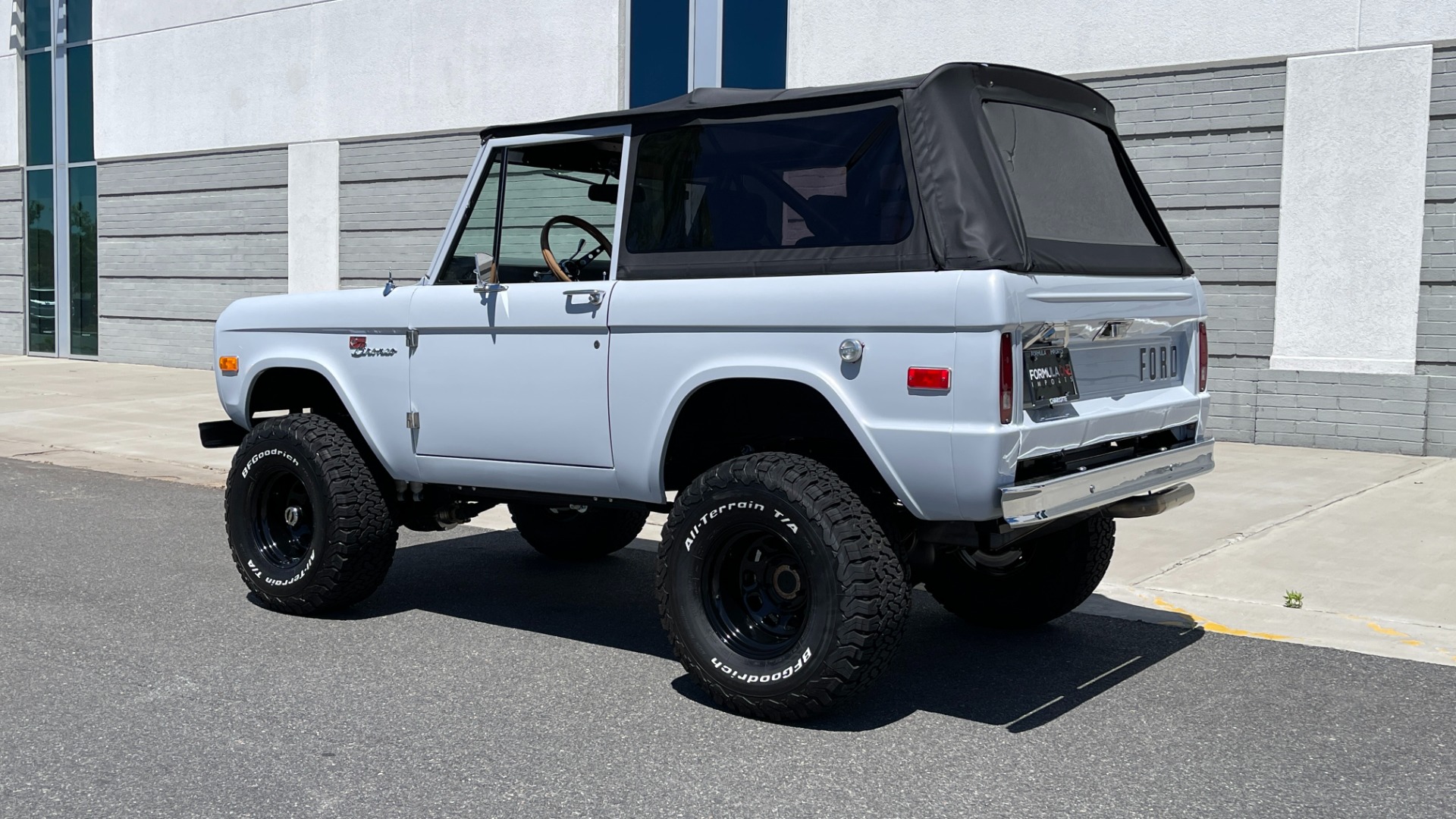 Used 1976 Ford BRONCO RESTO-MOD 4X4 / COYOTE 5.0L / AUTO / HTD STS / ALL NEW / LOW MILES for sale Sold at Formula Imports in Charlotte NC 28227 4