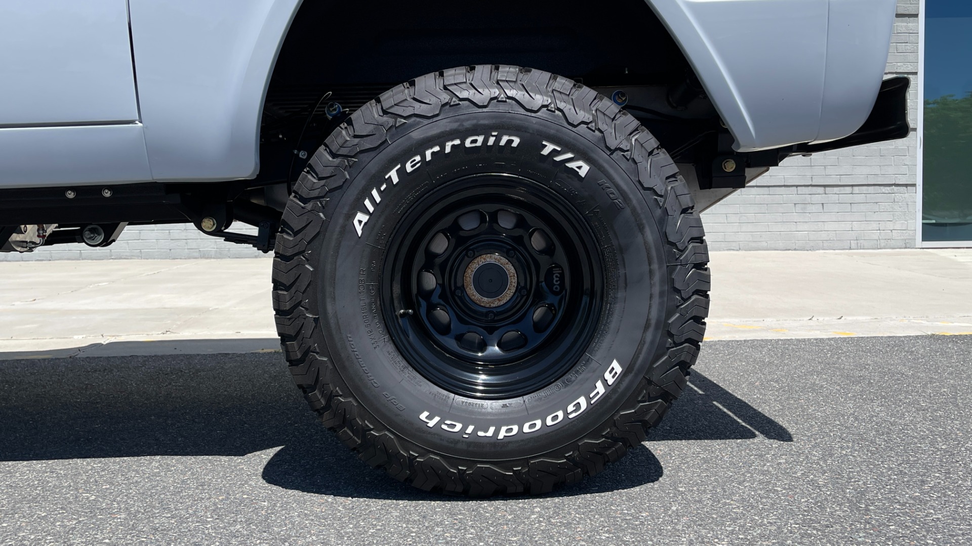 Used 1976 Ford BRONCO RESTO-MOD 4X4 / COYOTE 5.0L / AUTO / HTD STS / ALL NEW / LOW MILES for sale Sold at Formula Imports in Charlotte NC 28227 81