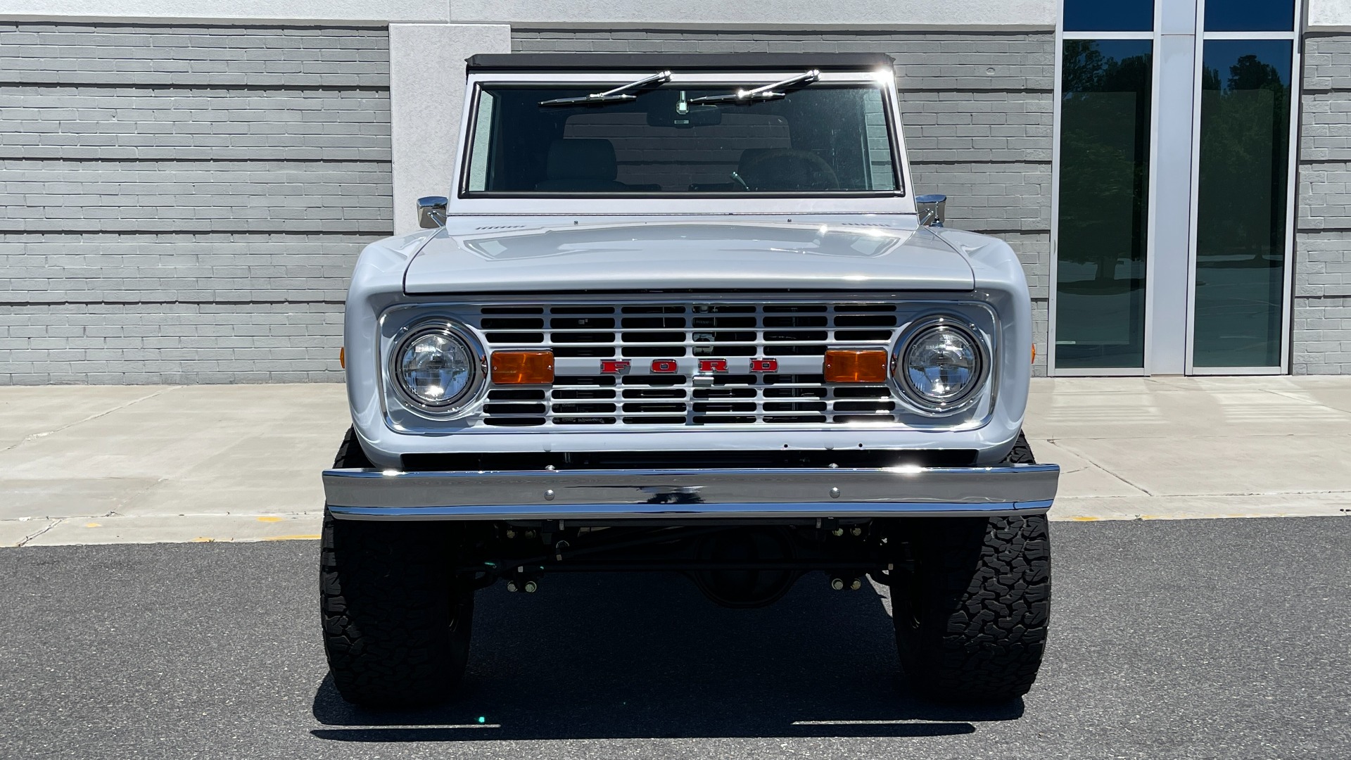 Used 1976 Ford BRONCO RESTO-MOD 4X4 / COYOTE 5.0L / AUTO / HTD STS / ALL NEW / LOW MILES for sale $239,999 at Formula Imports in Charlotte NC 28227 9