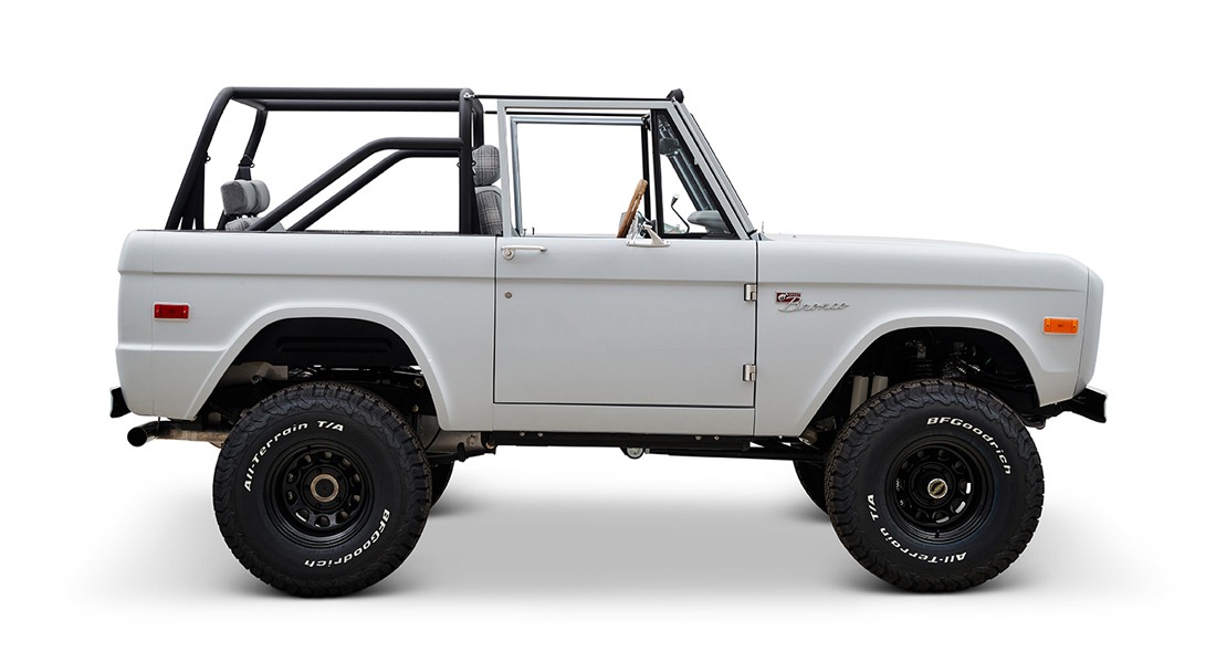 Used 1976 Ford BRONCO RESTO-MOD 4X4 / COYOTE 5.0L / AUTO / HTD STS / ALL NEW / LOW MILES for sale $239,999 at Formula Imports in Charlotte NC 28227 94