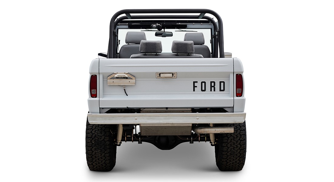 Used 1976 Ford BRONCO RESTO-MOD 4X4 / COYOTE 5.0L / AUTO / HTD STS / ALL NEW / LOW MILES for sale Sold at Formula Imports in Charlotte NC 28227 98