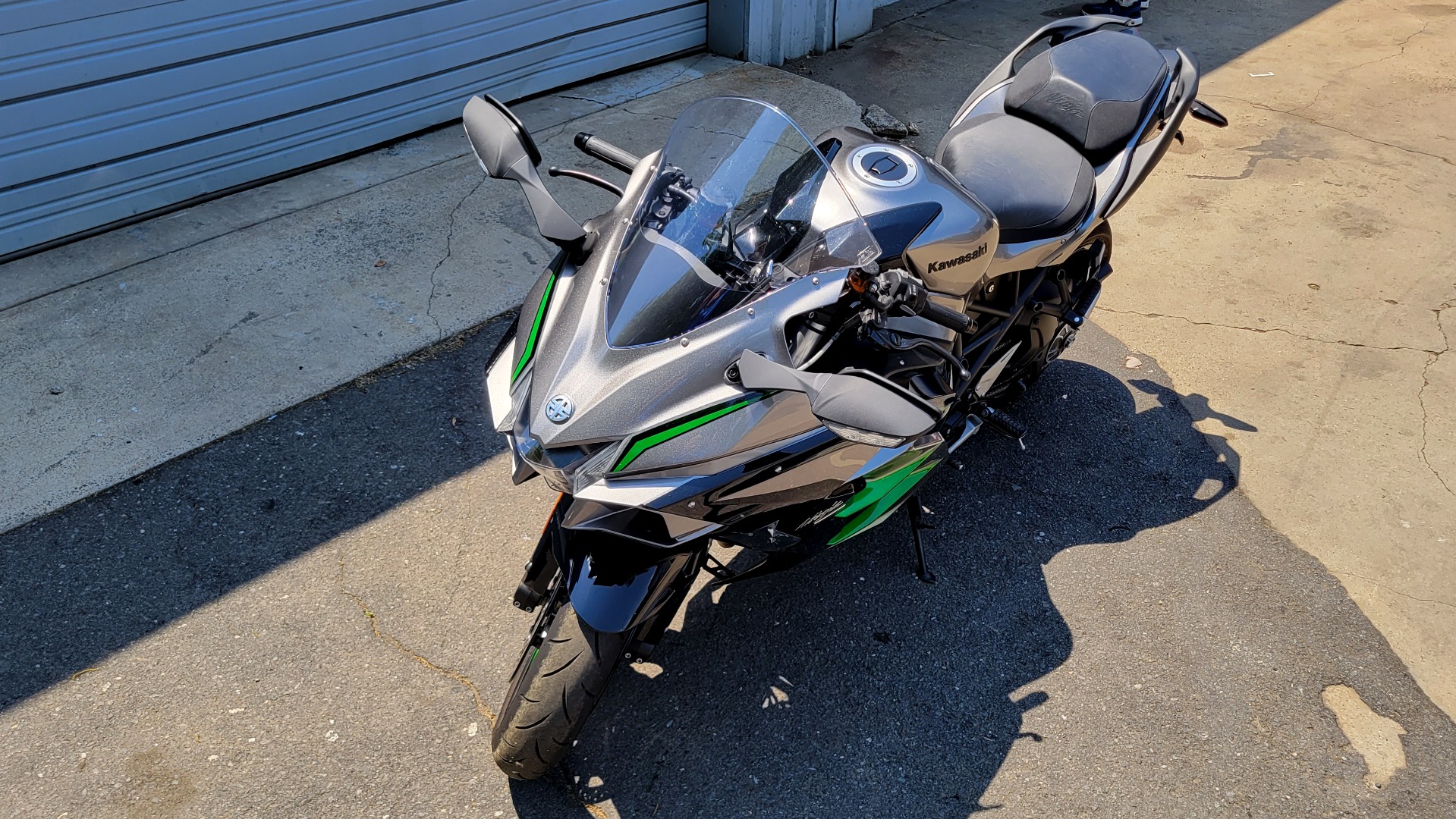 Used 2019 Kawasaki NINJA H2 SX / 998CC 197HP / SPORT TOURING MOTORCYCLE for sale $23,000 at Formula Imports in Charlotte NC 28227 4